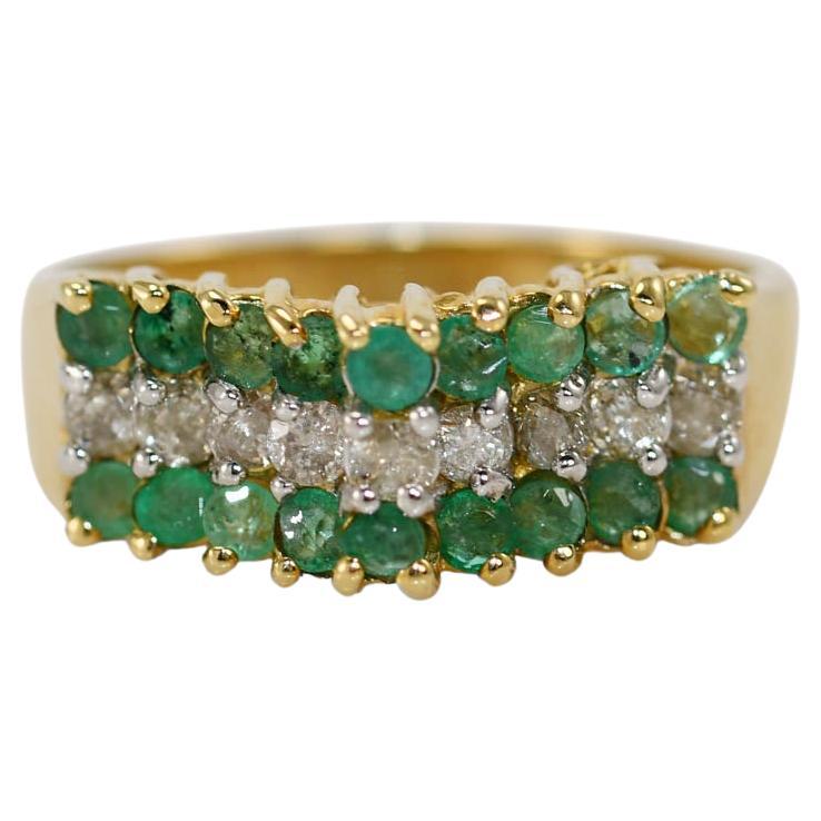 14k Yellow Gold Diamond and Emerald Ring 5.1gr 1.00tcw For Sale