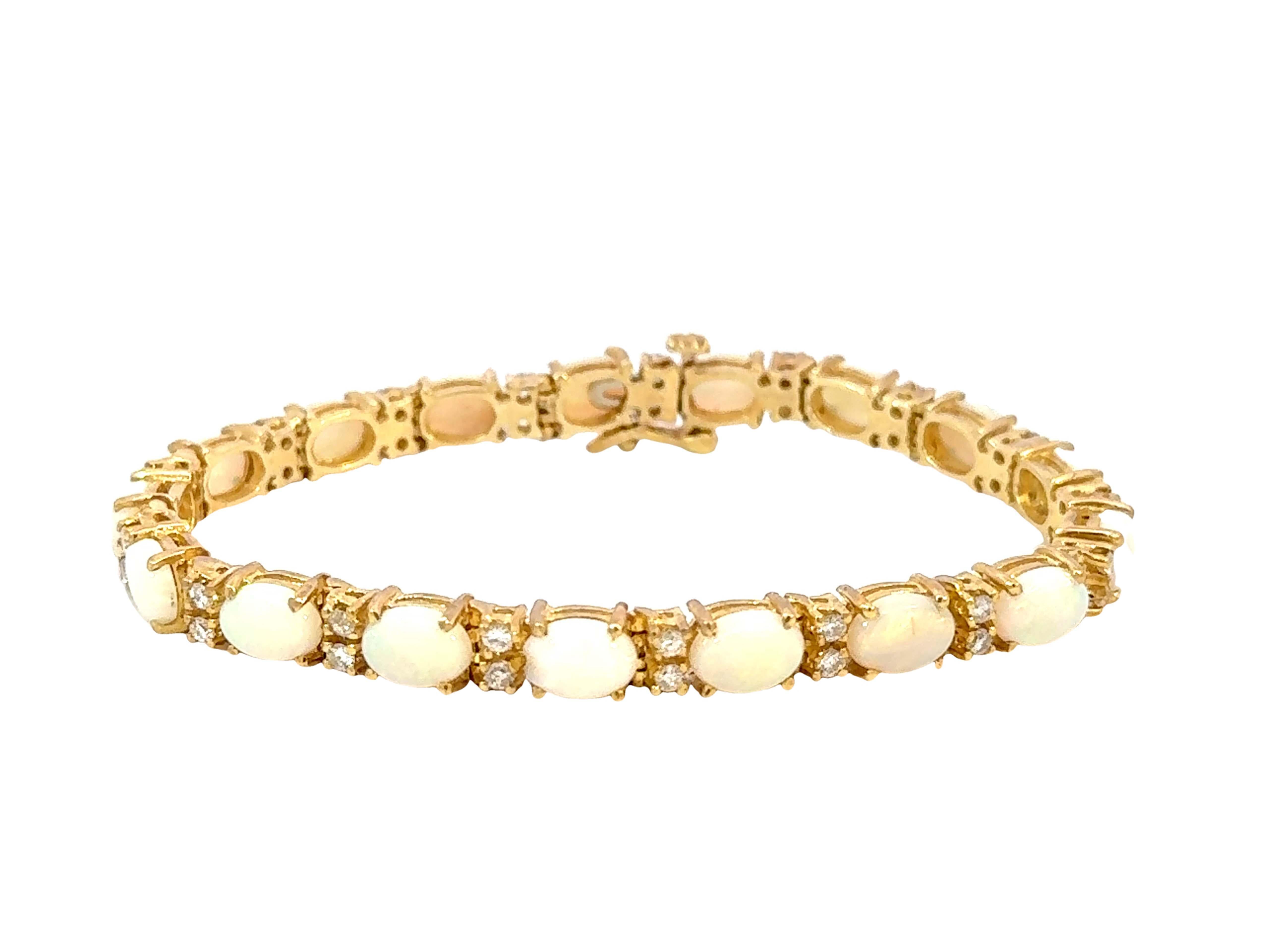 Bracelet tennis en or jaune 14 carats, diamants et opales Excellent état - En vente à Honolulu, HI