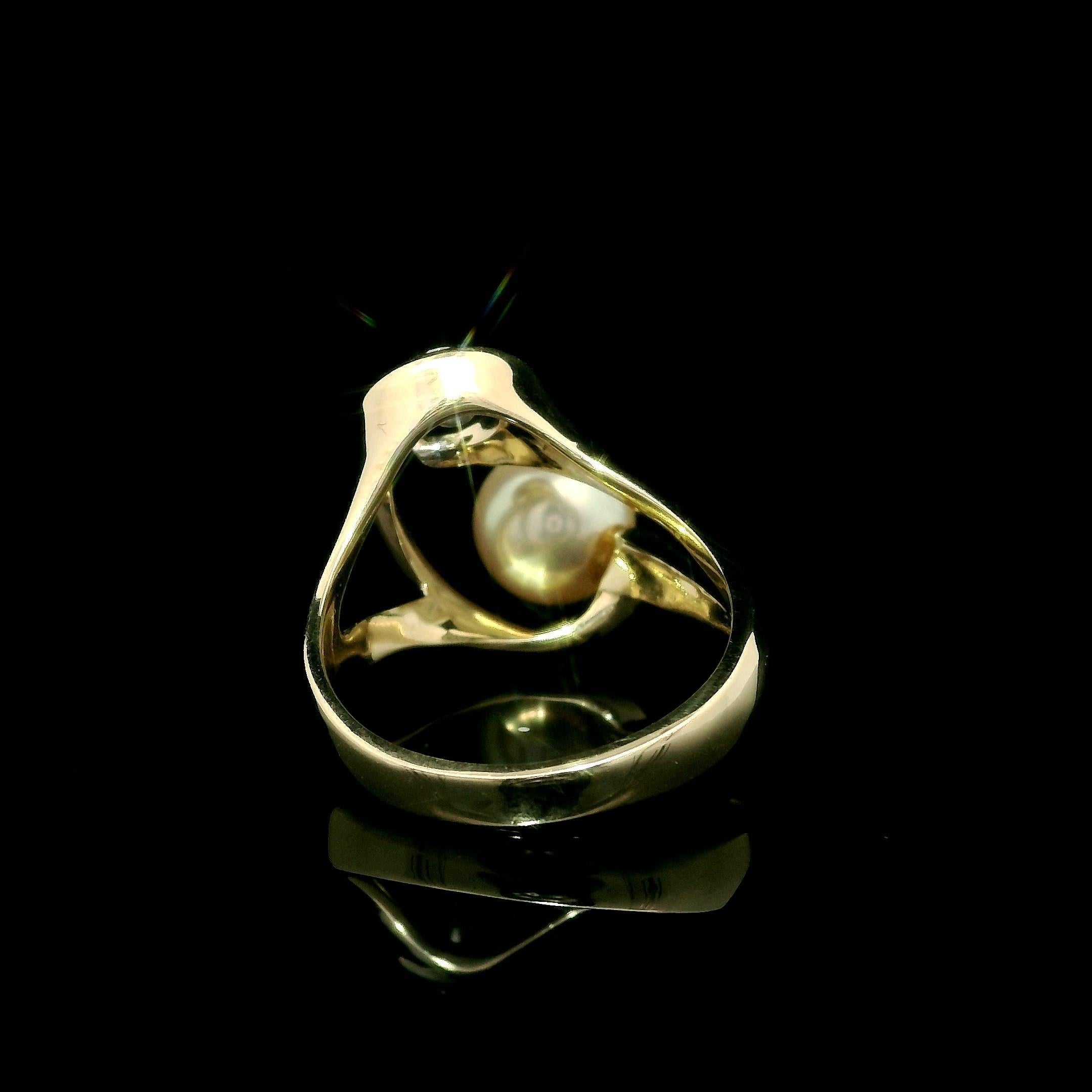 Bague ouverte abstraite en or jaune 14k, diamants et perles, finition polie en vente 1