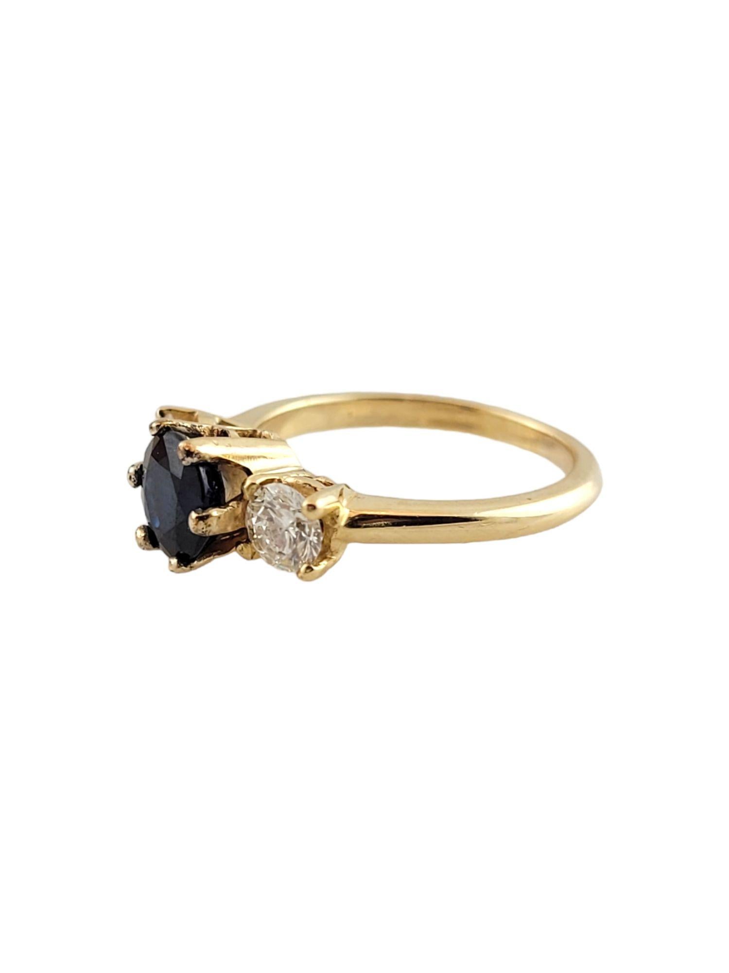 Round Cut 14k Yellow Gold Diamond and Natural Sapphire Ring For Sale
