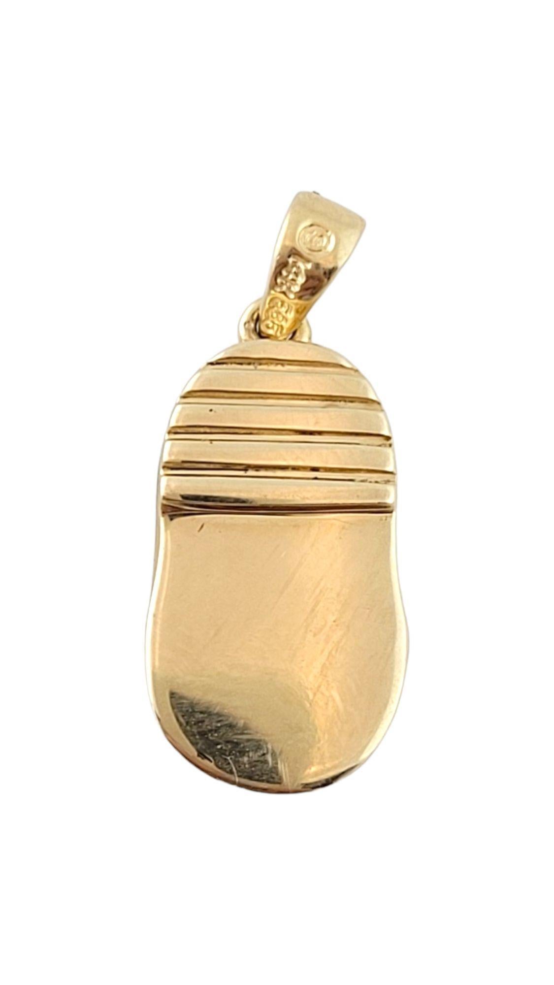 14K Gelbgold Diamant-Baby Schuh-Charm #14996 im Zustand „Gut“ im Angebot in Washington Depot, CT
