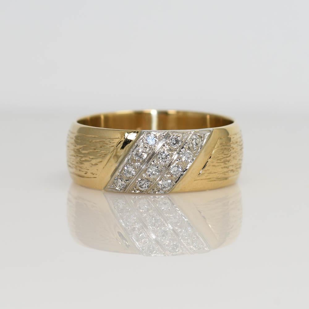 Round Cut 14K Yellow Gold Diamond Band .12tdw, 7.2gr For Sale