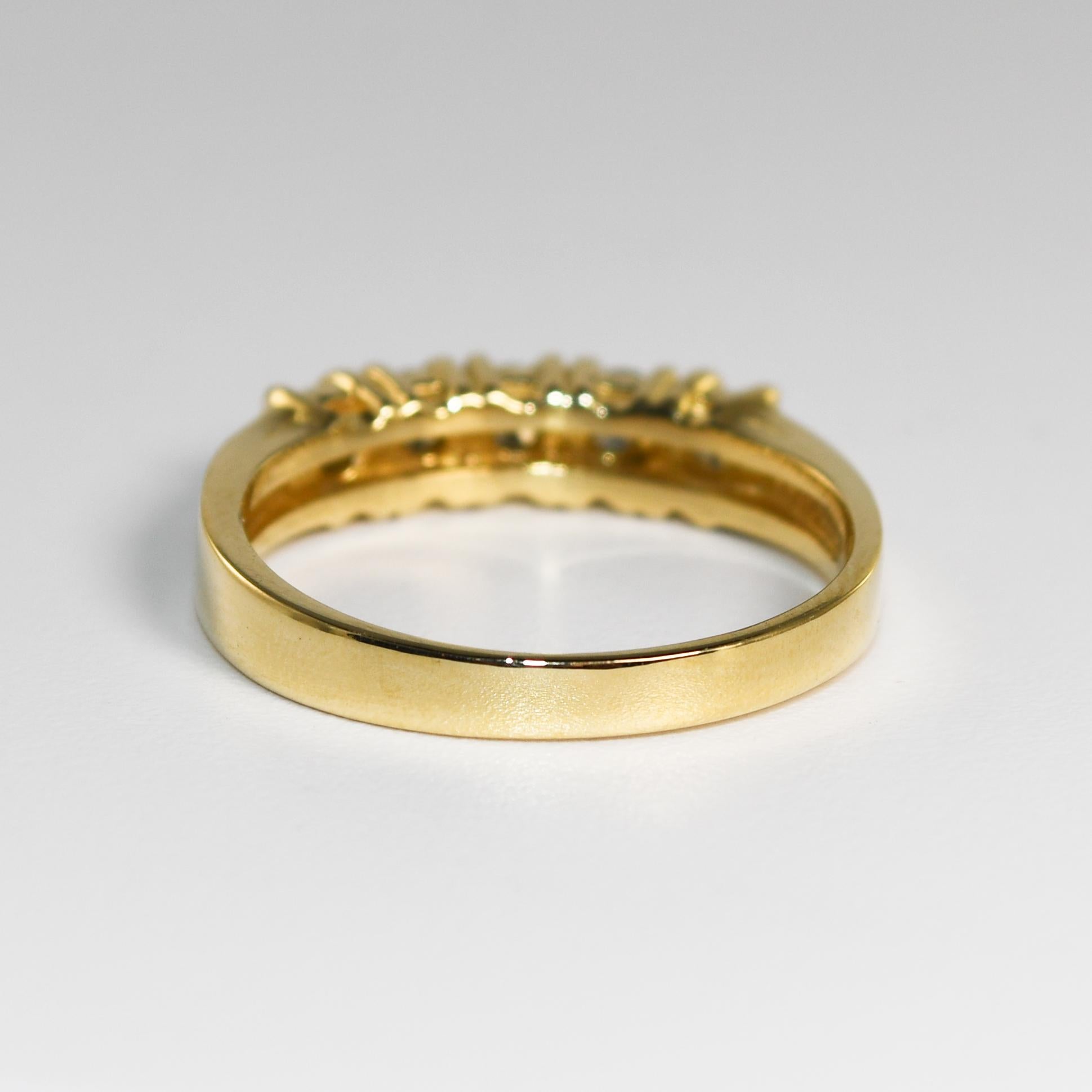 Bague en or jaune 14K avec diamant 0.50ct Excellent état - En vente à Laguna Beach, CA