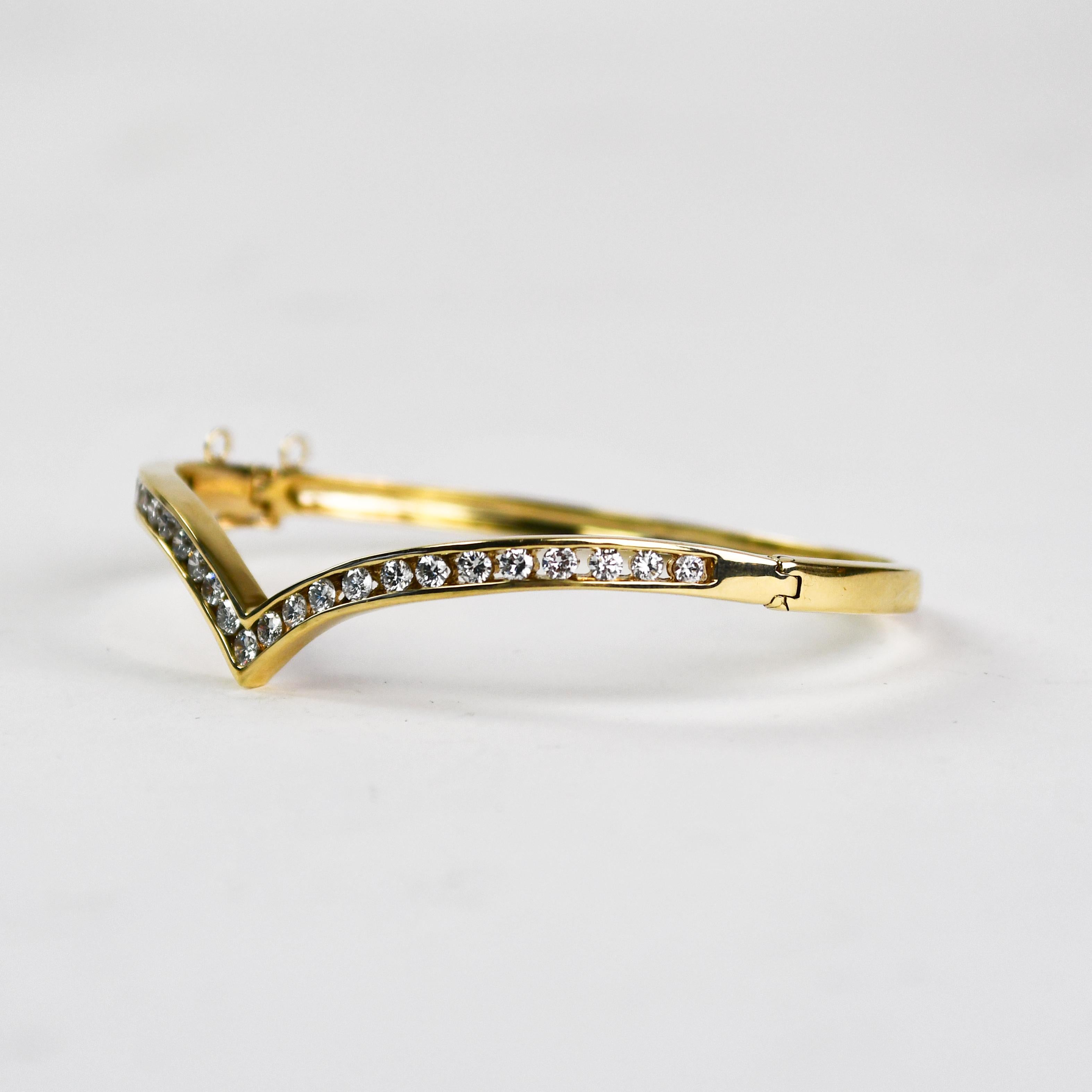 Bracelet jonc en or jaune 14 carats avec diamants de 1,00 carat en vente 1