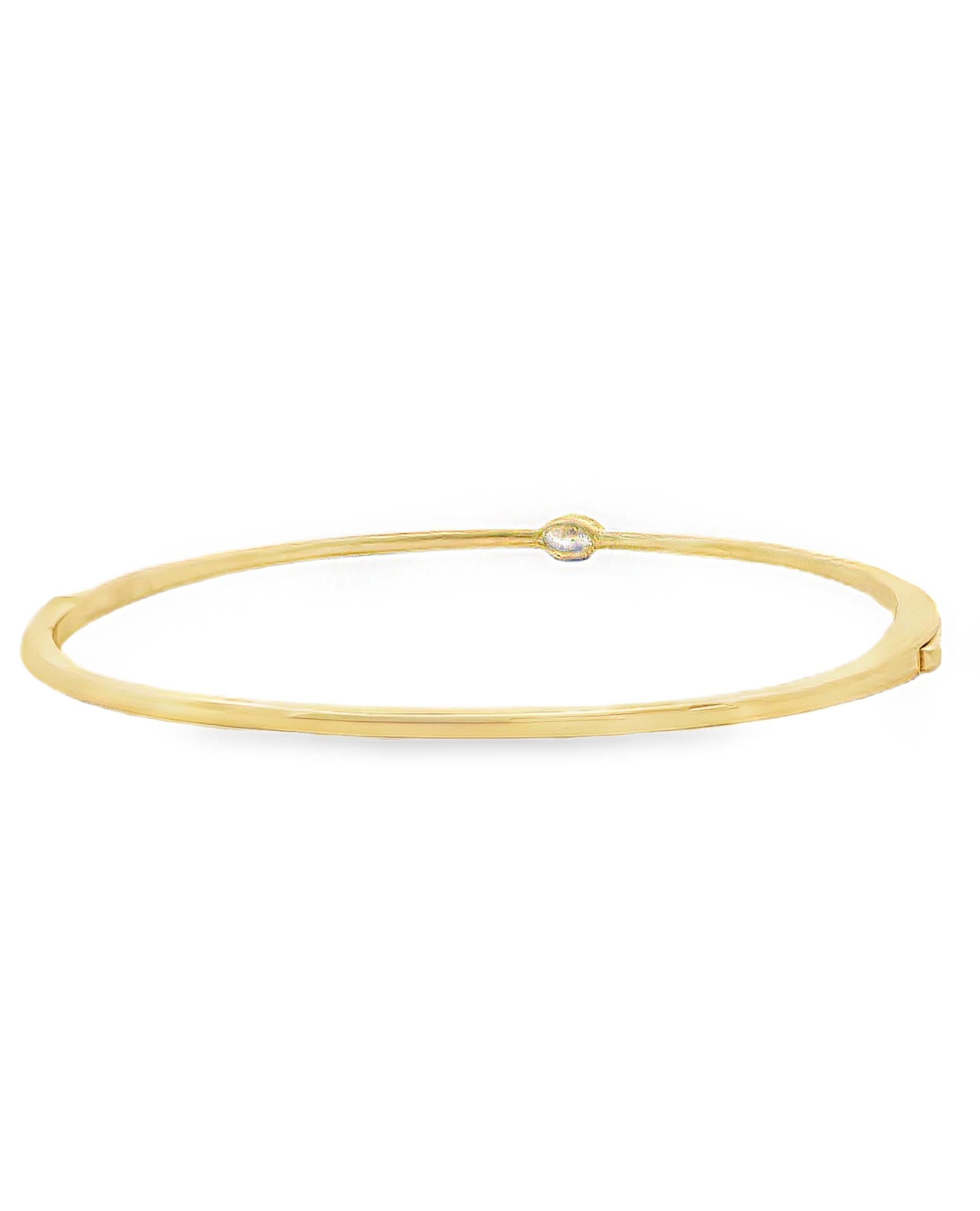 Contemporary 14K Yellow Gold Diamond Bangle Bracelet with Center Marquise Diamond Accent For Sale