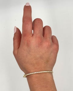 1.56 Carat Diamond Bangle Bracelet, Hinged, in 14K Yellow Gold