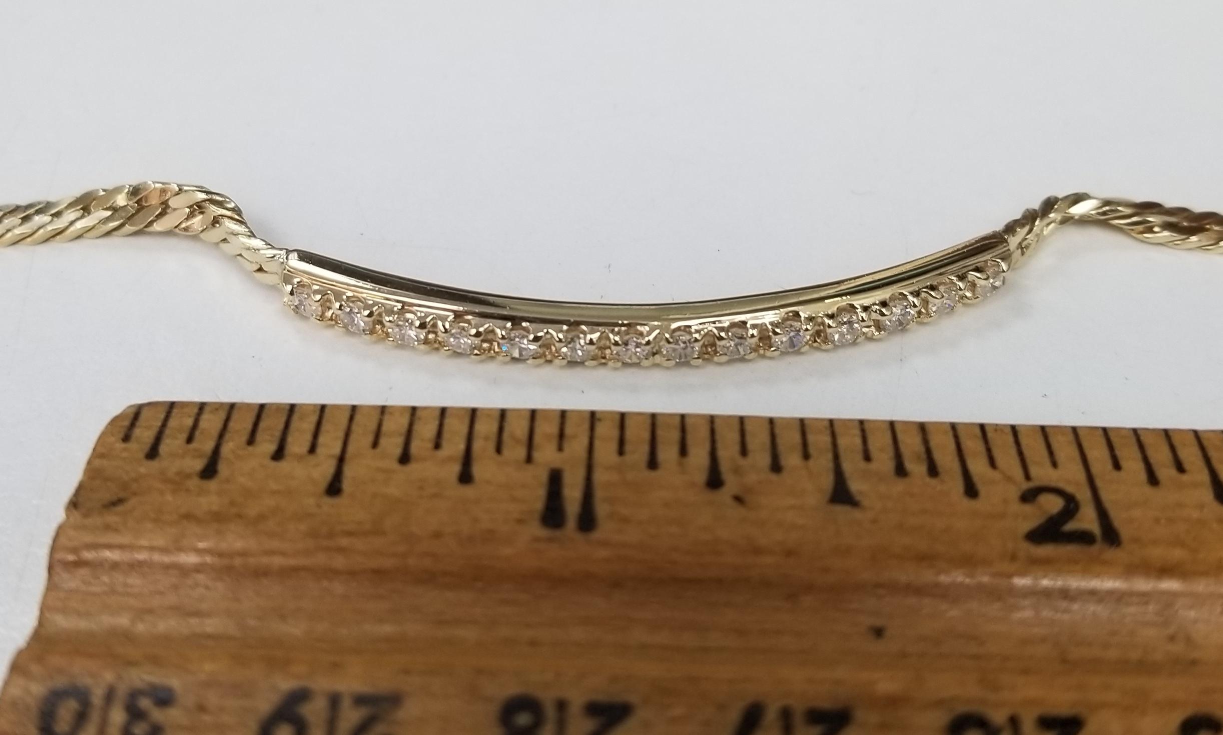 Taille ronde Bracelet à barre et chaîne en or jaune 14 carats avec diamants en vente