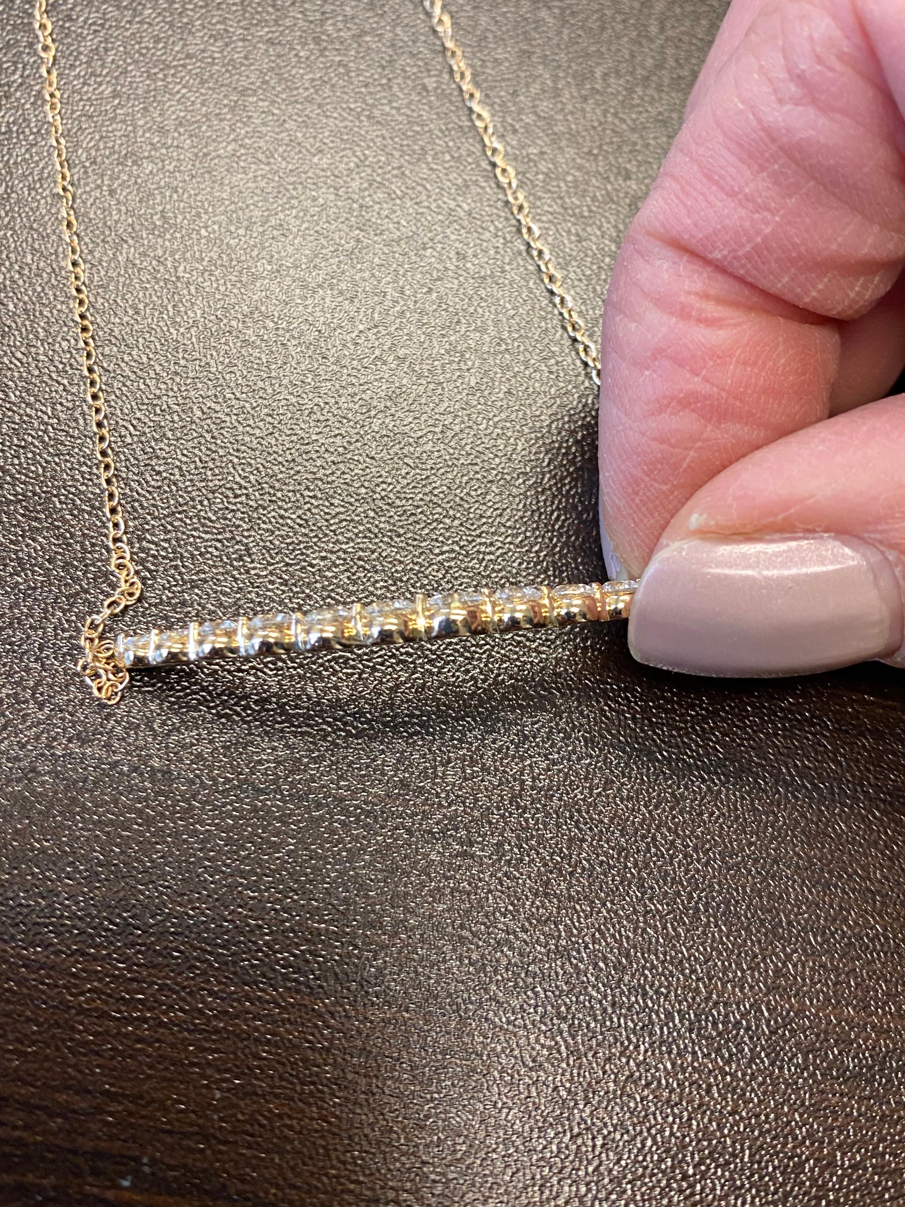 14 Karat Yellow Gold Diamond Bar Pendant Graduated In New Condition For Sale In Great Neck, NY