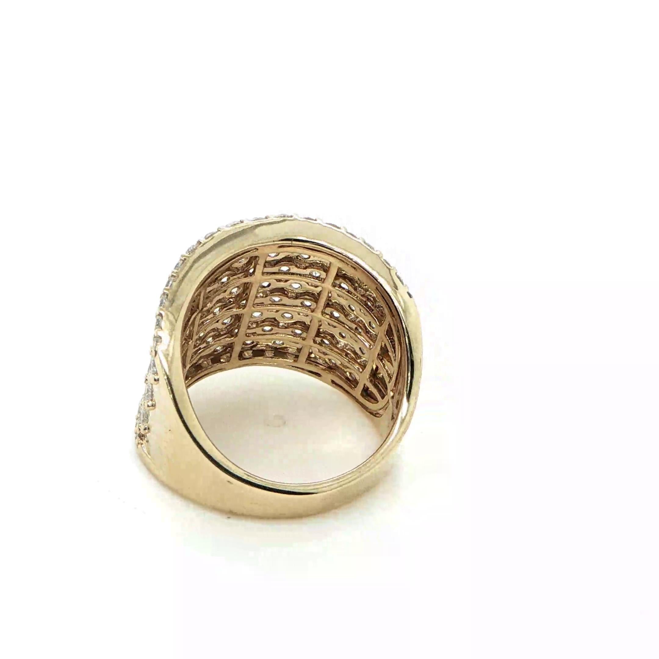 14K Yellow Gold Diamond Cigar Ring In condizioni buone in vendita a Coral Gables, FL