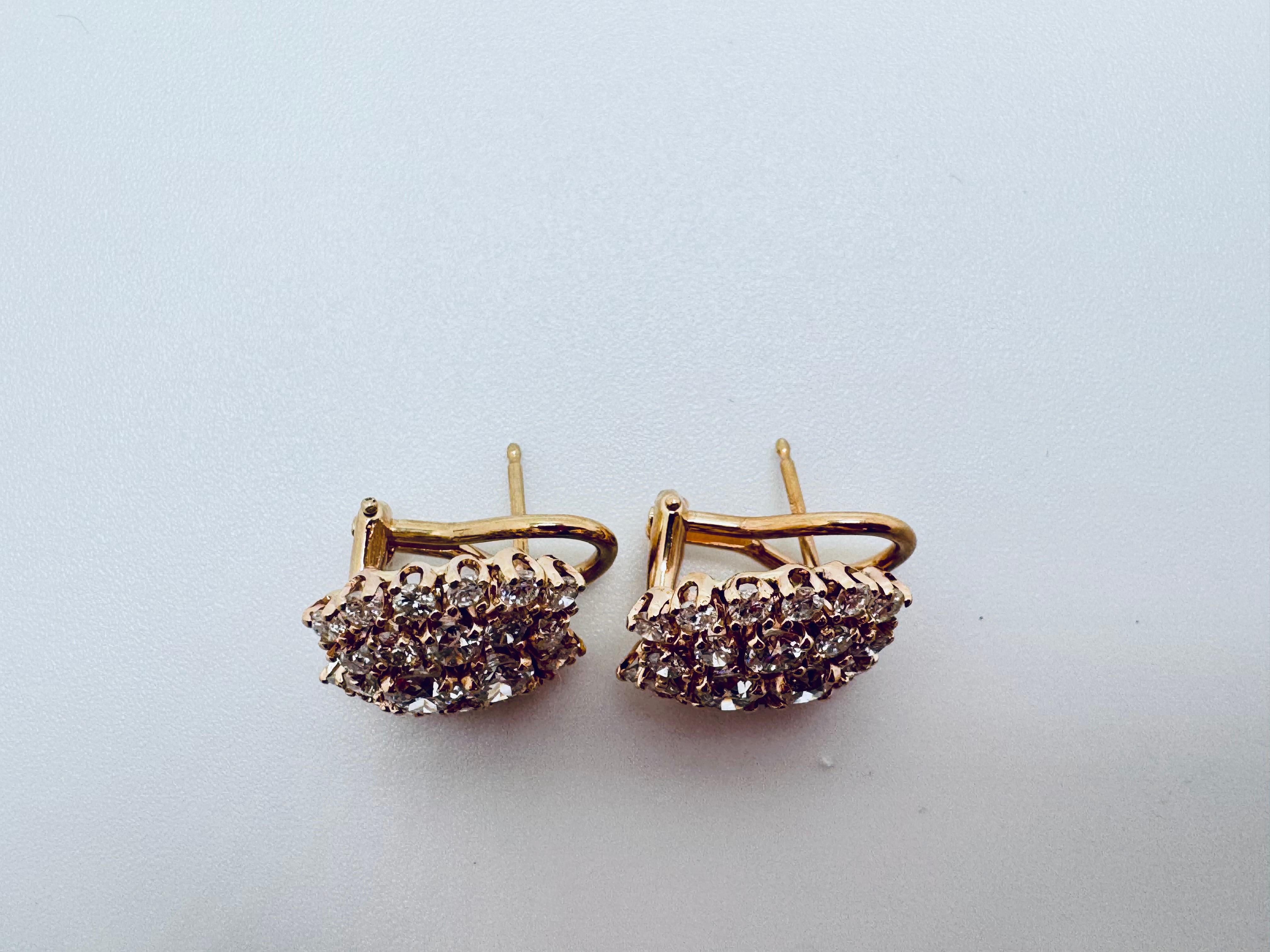 Boucles d'oreilles en or jaune 14K avec grappes de diamants en vente 1