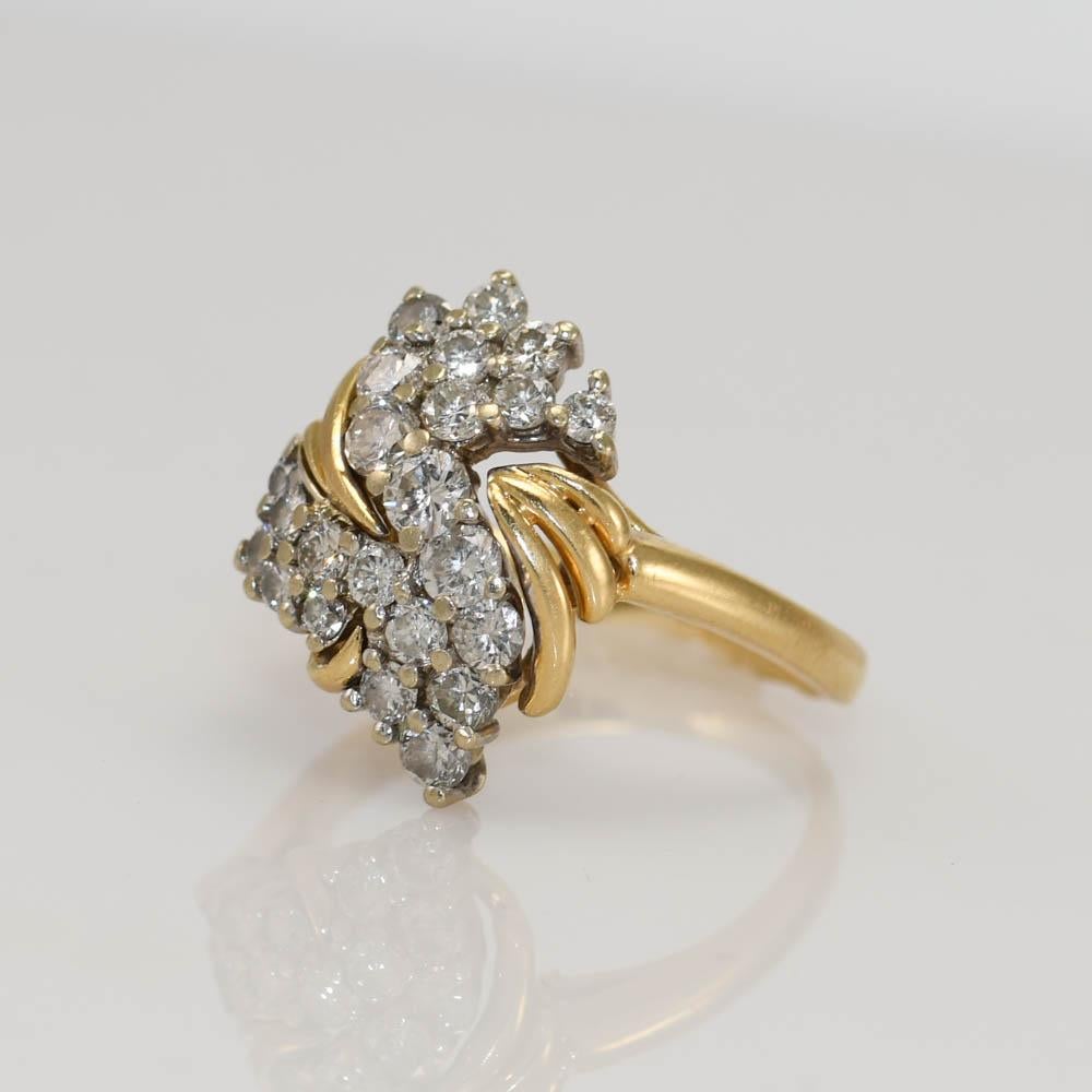 14K Yellow Gold Diamond Cluster Ring 1.00ct In Excellent Condition For Sale In Laguna Beach, CA