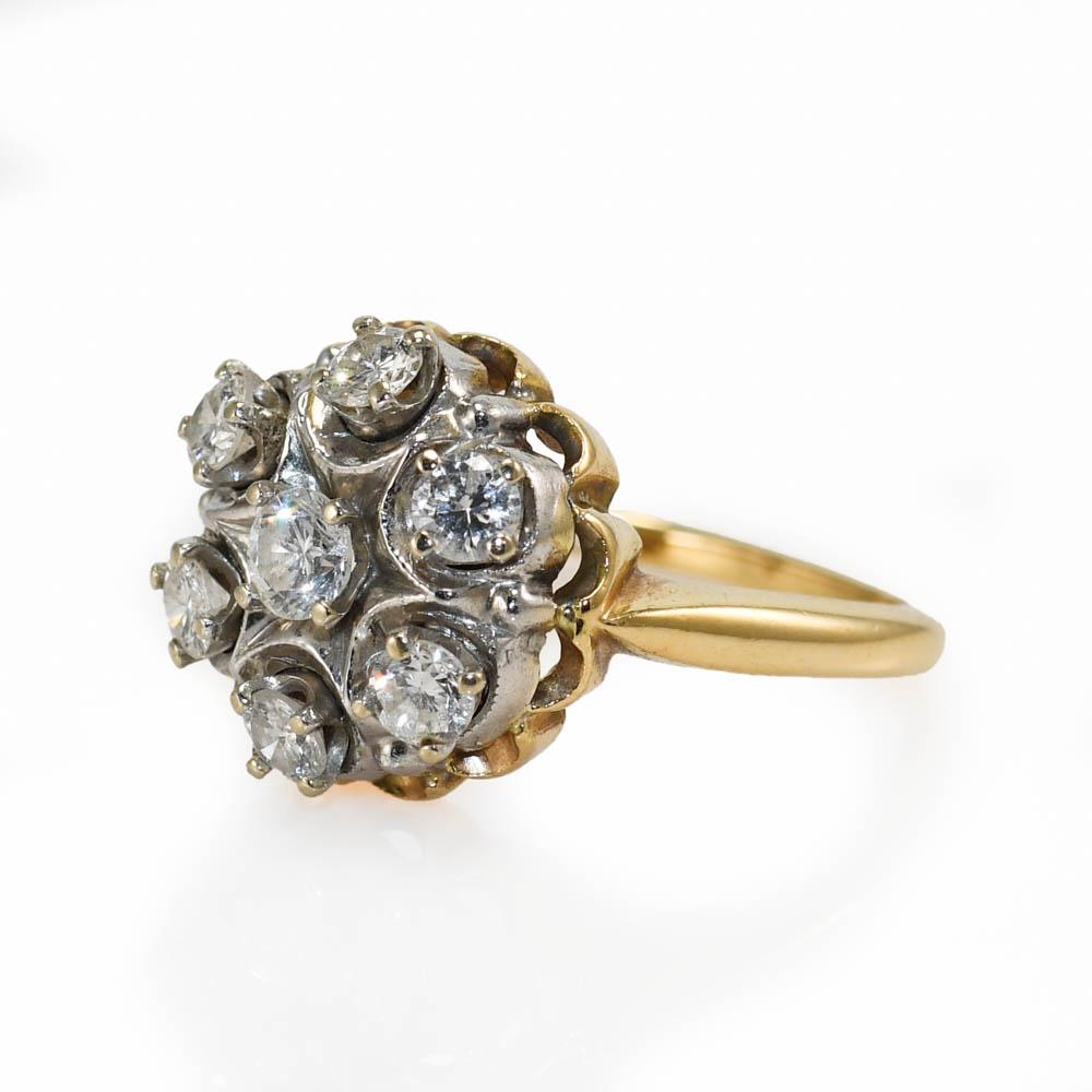 14k Yellow Gold Diamond Cluster Ring, 5.7gr In Excellent Condition For Sale In Laguna Beach, CA