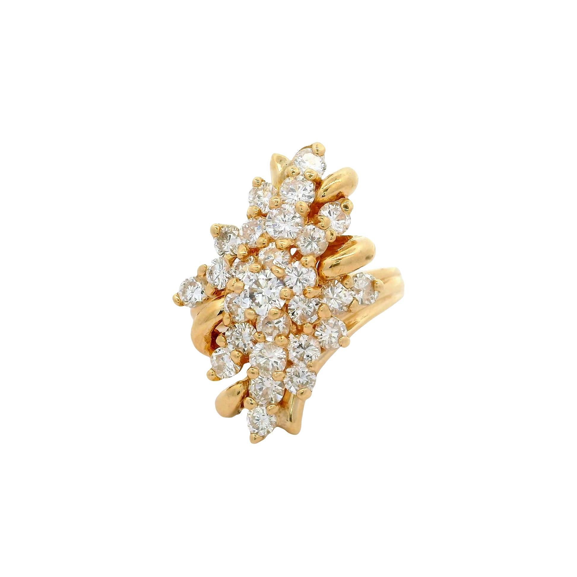 Contemporain Bague grappe de diamants en or jaune 14 carats en vente