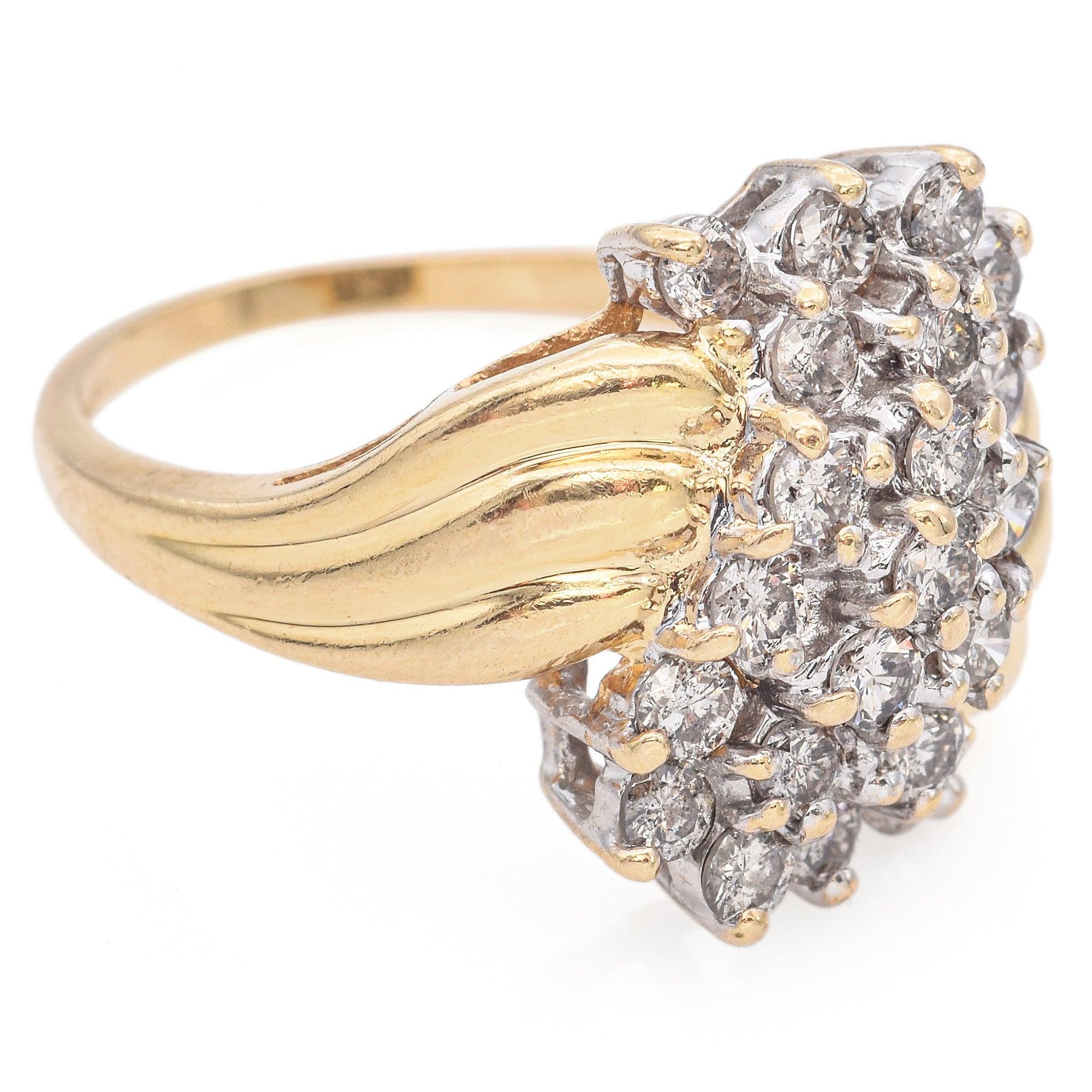 Bague grappe de diamants en or jaune 14 carats Bon état - En vente à New York, NY