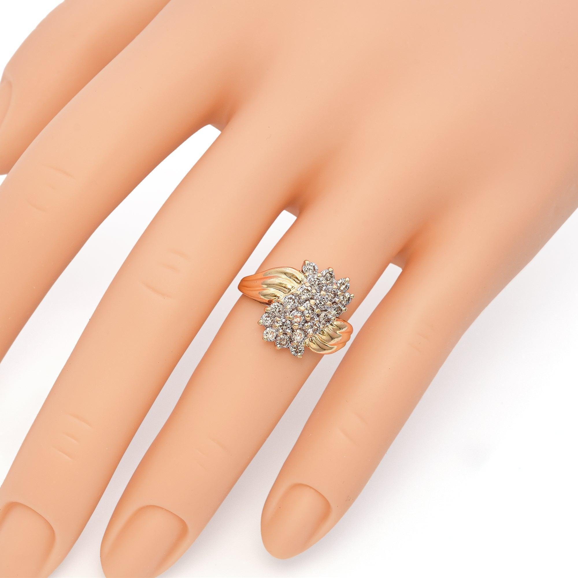 Bague grappe de diamants en or jaune 14 carats en vente 2
