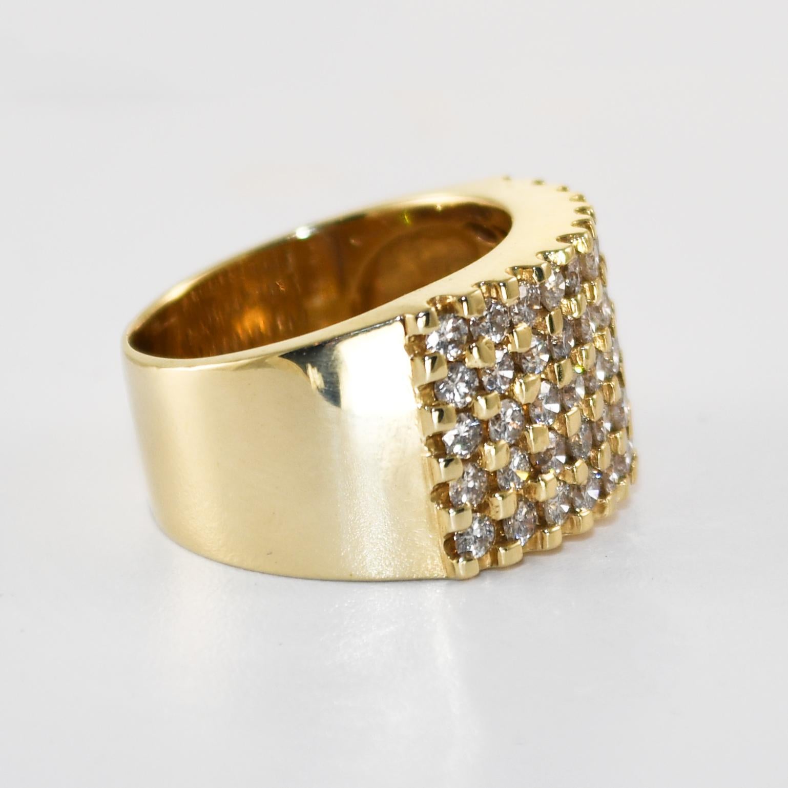 Taille ronde Bague cocktail en or jaune 14K avec diamant 1.50ct en vente