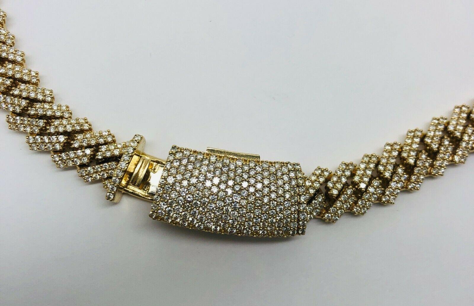 Taille ronde Collier à maillons en forme de boucle en or jaune 14 carats avec diamants 20 carats en vente