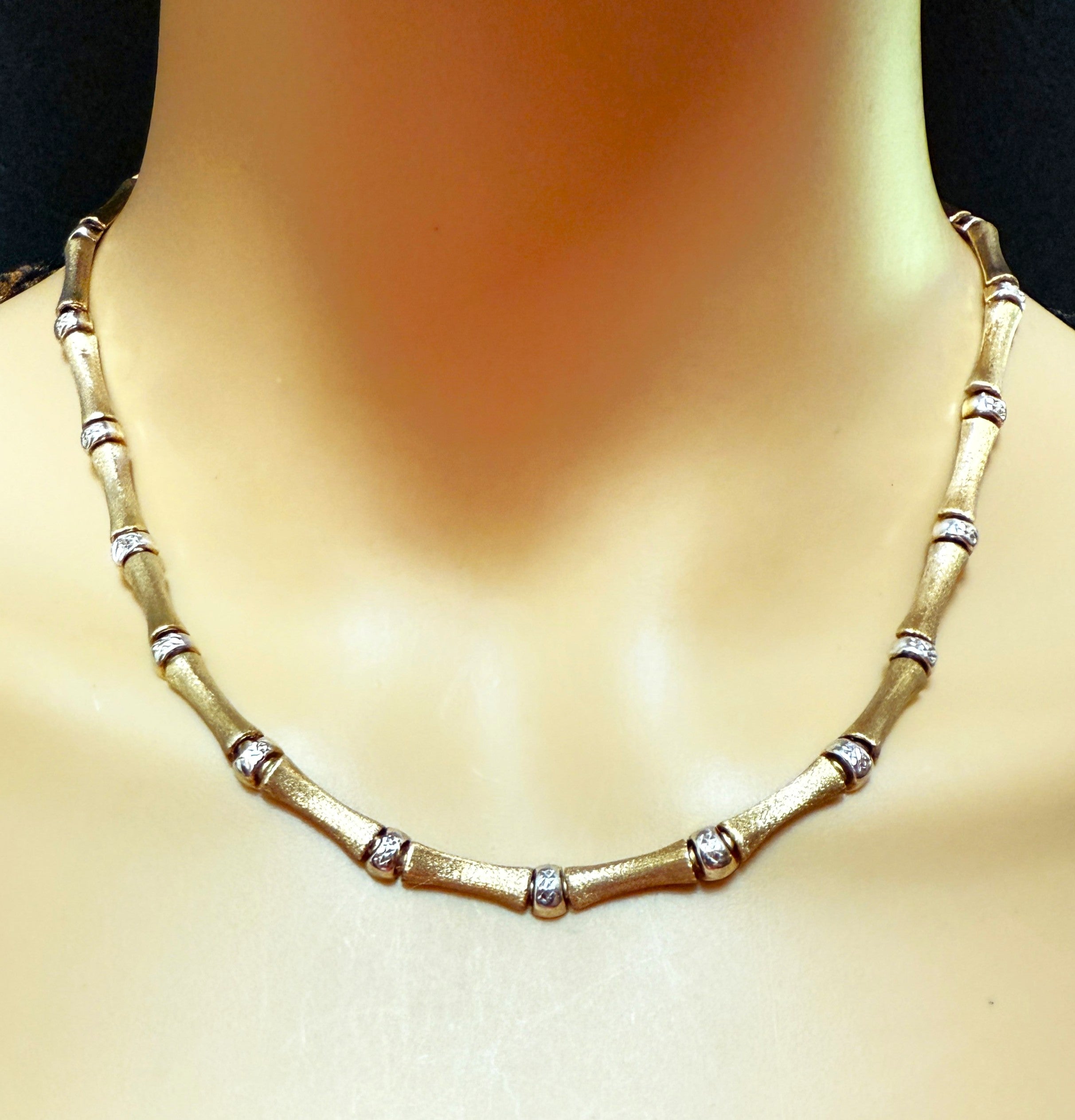 Collier de bambou en or jaune 14k et connecteurs taillés en diamant 17" de long en vente