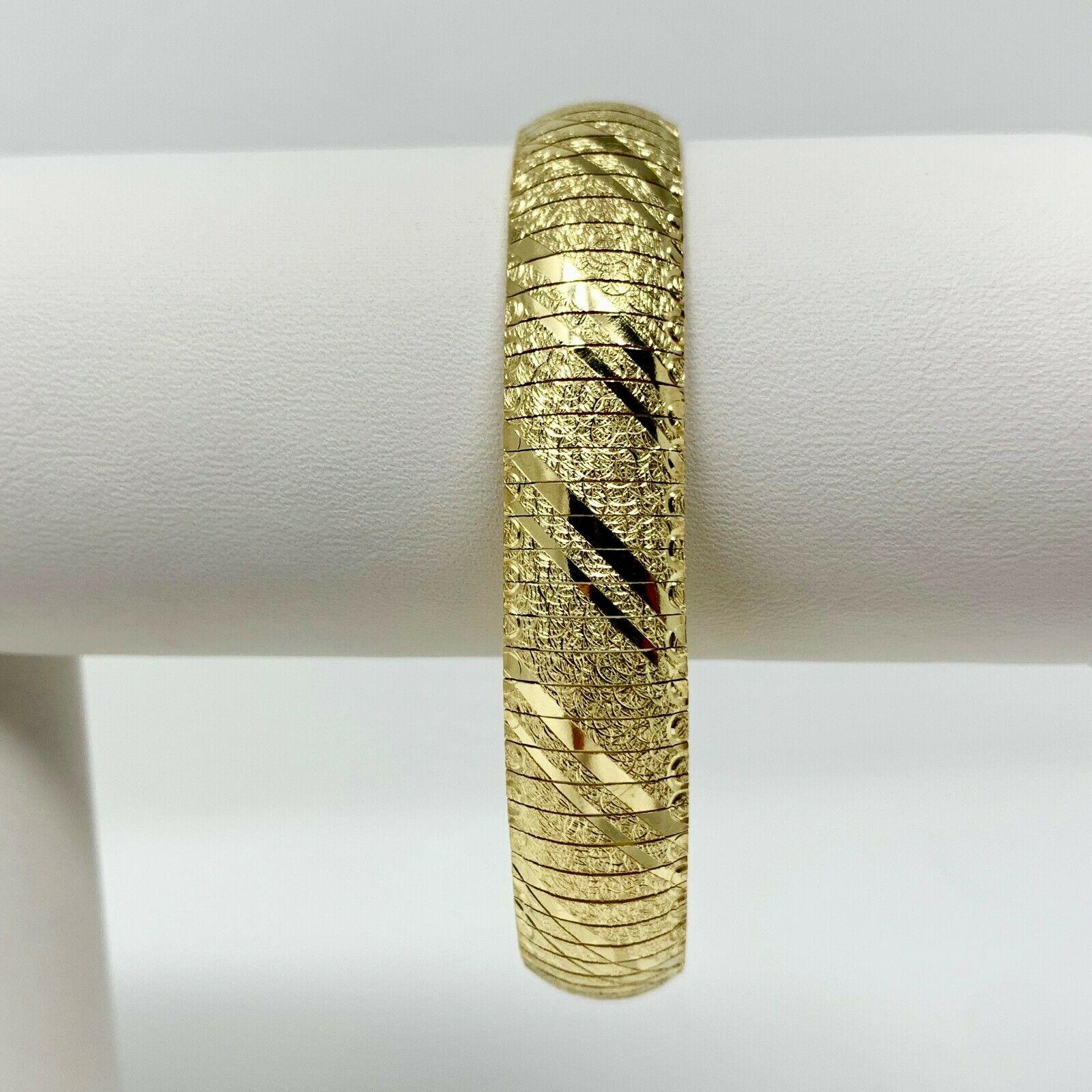 14 Karat Yellow Gold Diamond Cut Etched Omega Link Bracelet In Good Condition In Guilford, CT