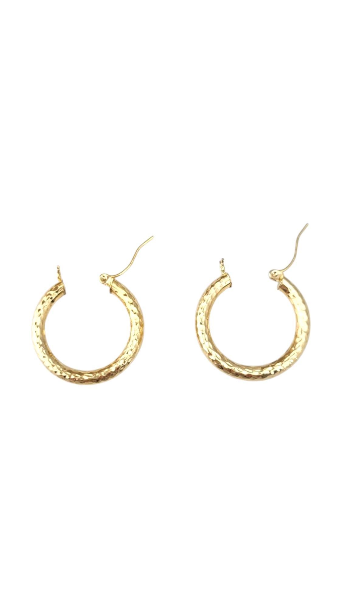 14K Yellow Gold Diamond Cut Hoop Earrings #21723 In Good Condition For Sale In Washington Depot, CT