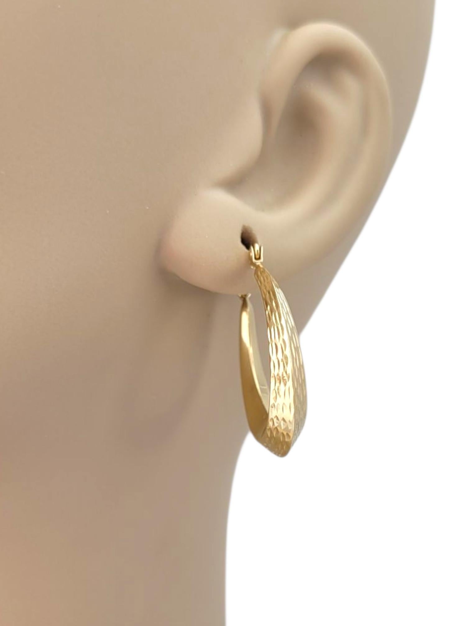 14K Yellow Gold Diamond Cut Hoop Earrings #21728 For Sale 2