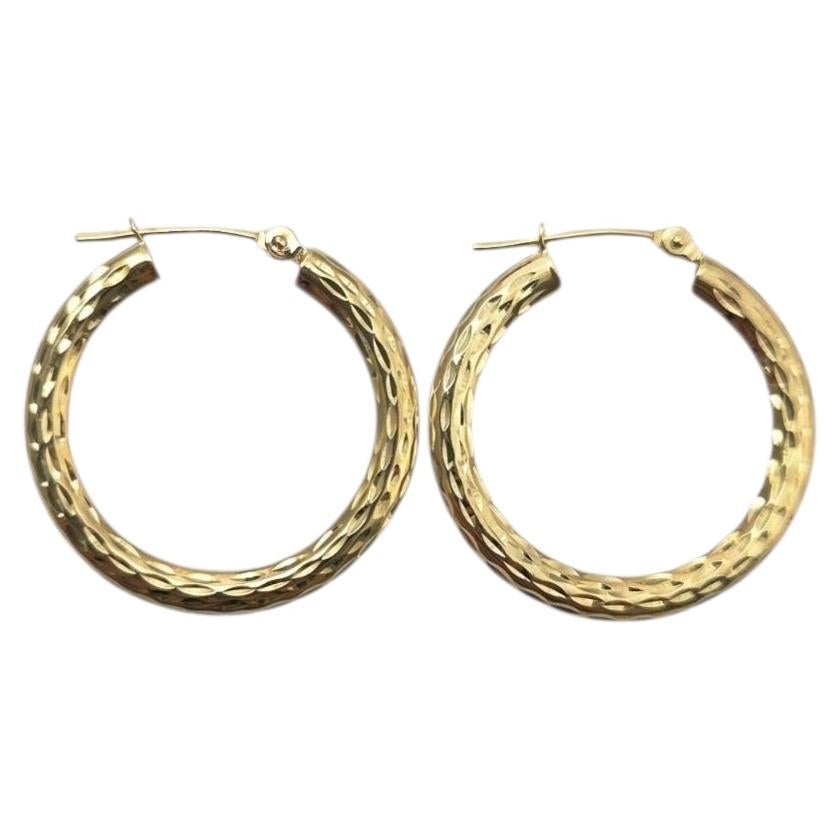 14K Yellow Gold Diamond-Cut Hoop Earrings #25104