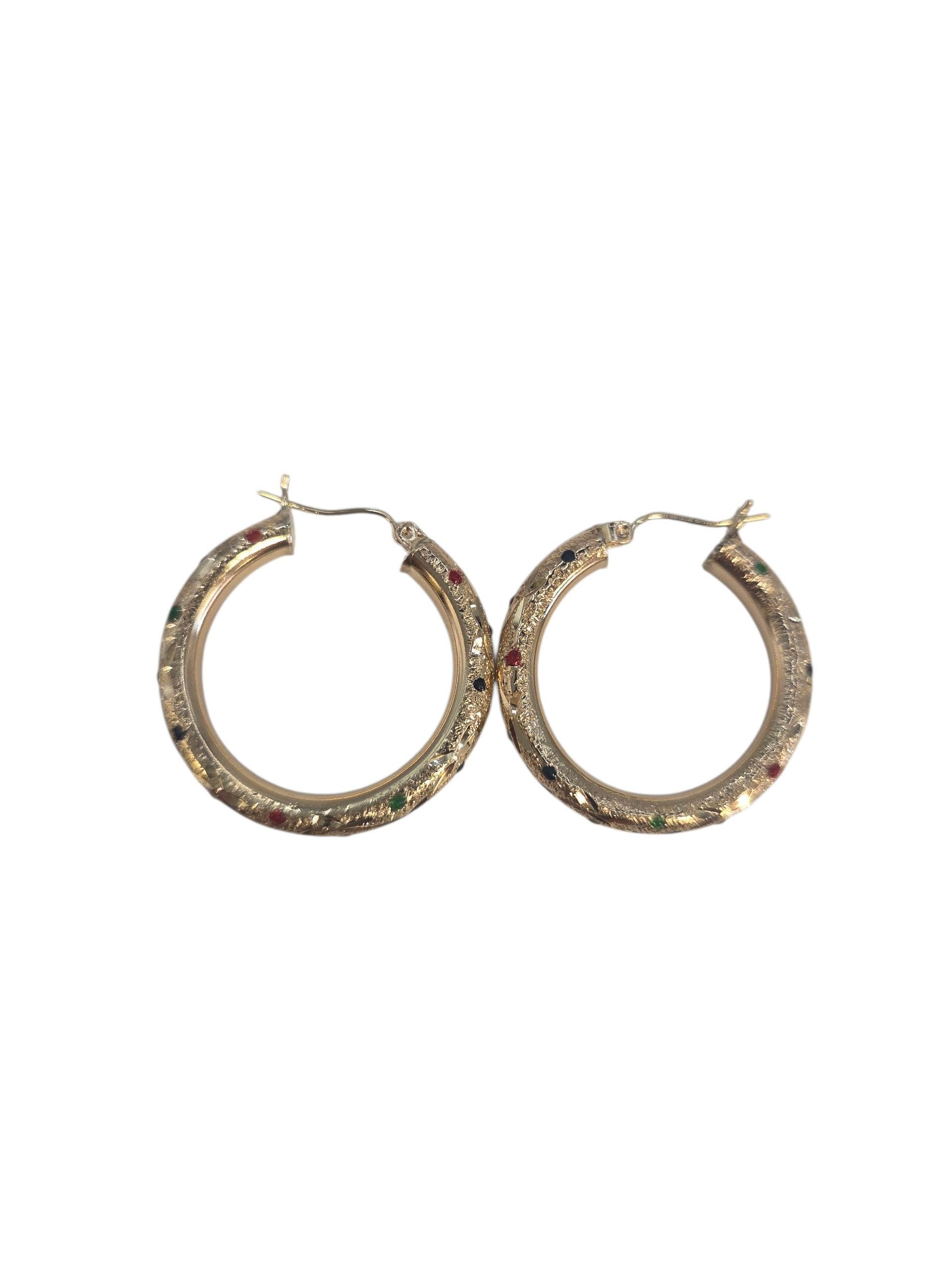 Boucles d'oreilles en or jaune 14k avec diamants et émail rouge, vert et bleu #23829 en vente 2