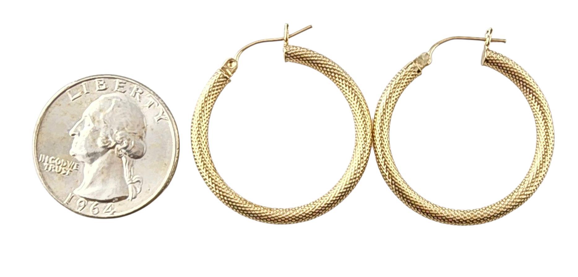 Contemporain Boucles d'oreilles en or jaune 14k à motif de blé taillé en diamant #23095 en vente