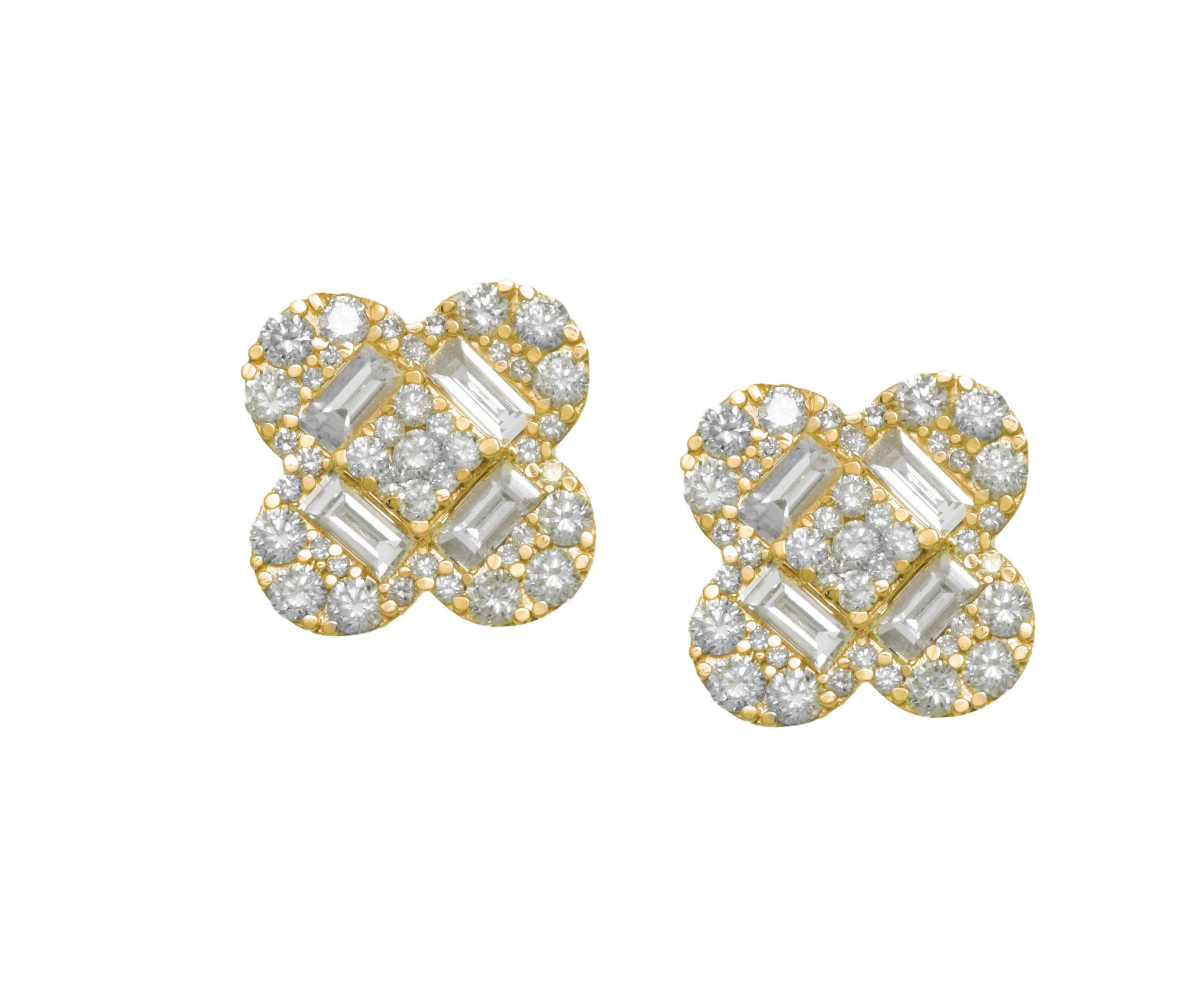Taglio rotondo Orecchini con diamanti in oro giallo 14K in vendita