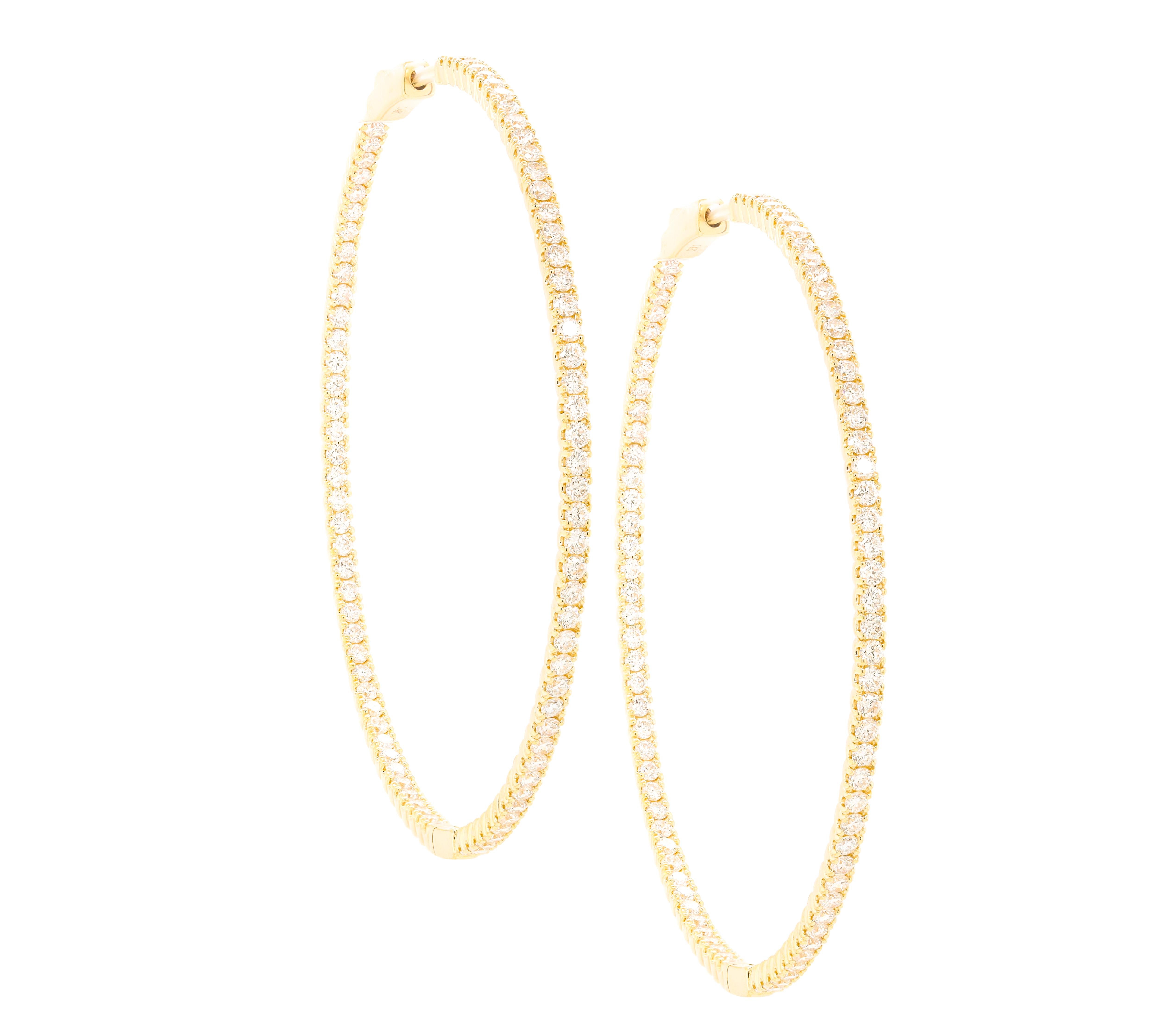 Taglio rotondo Orecchini con diamanti in oro giallo 14K in vendita