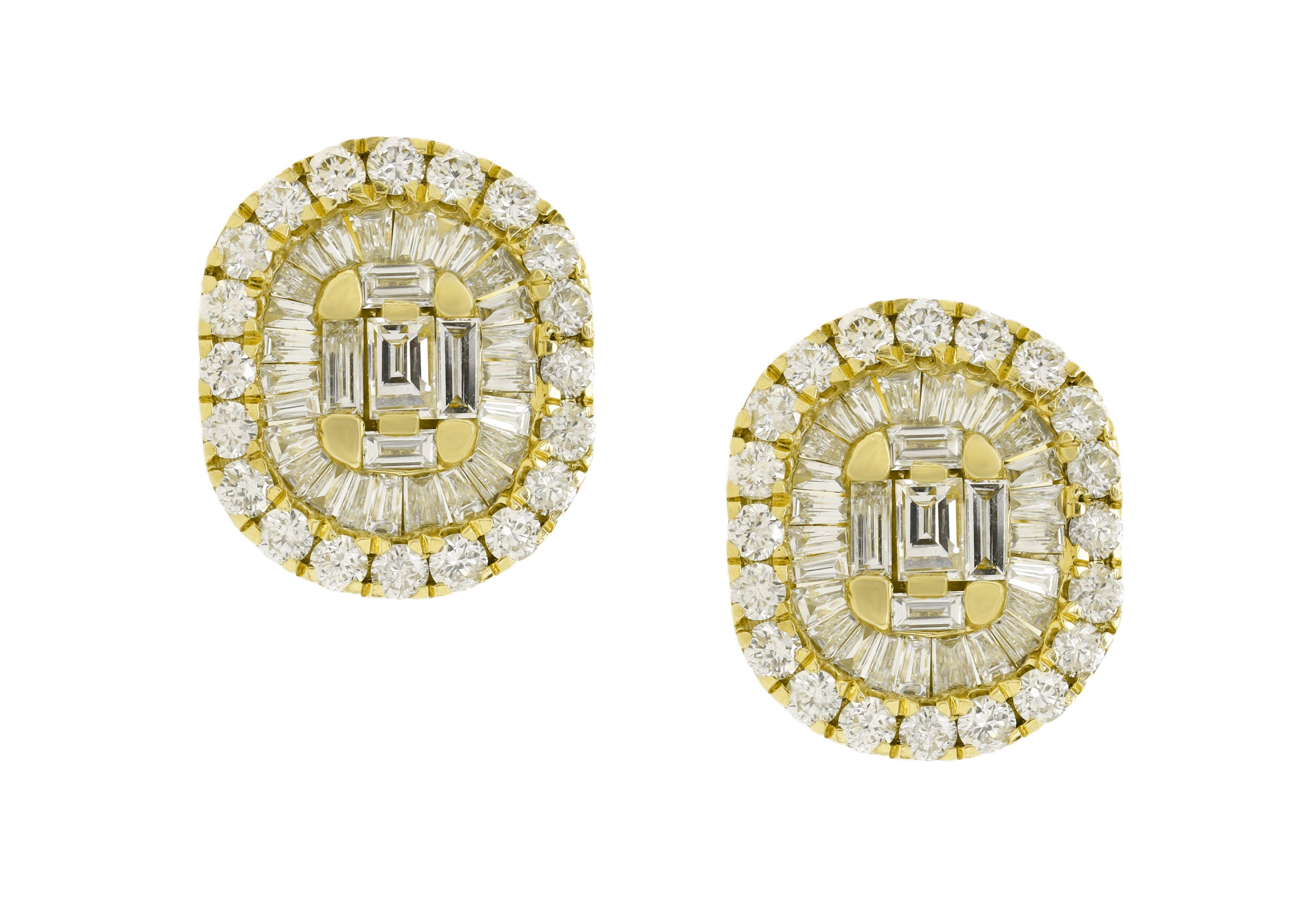 Round Cut 14K Yellow Gold Diamond Earrings For Sale