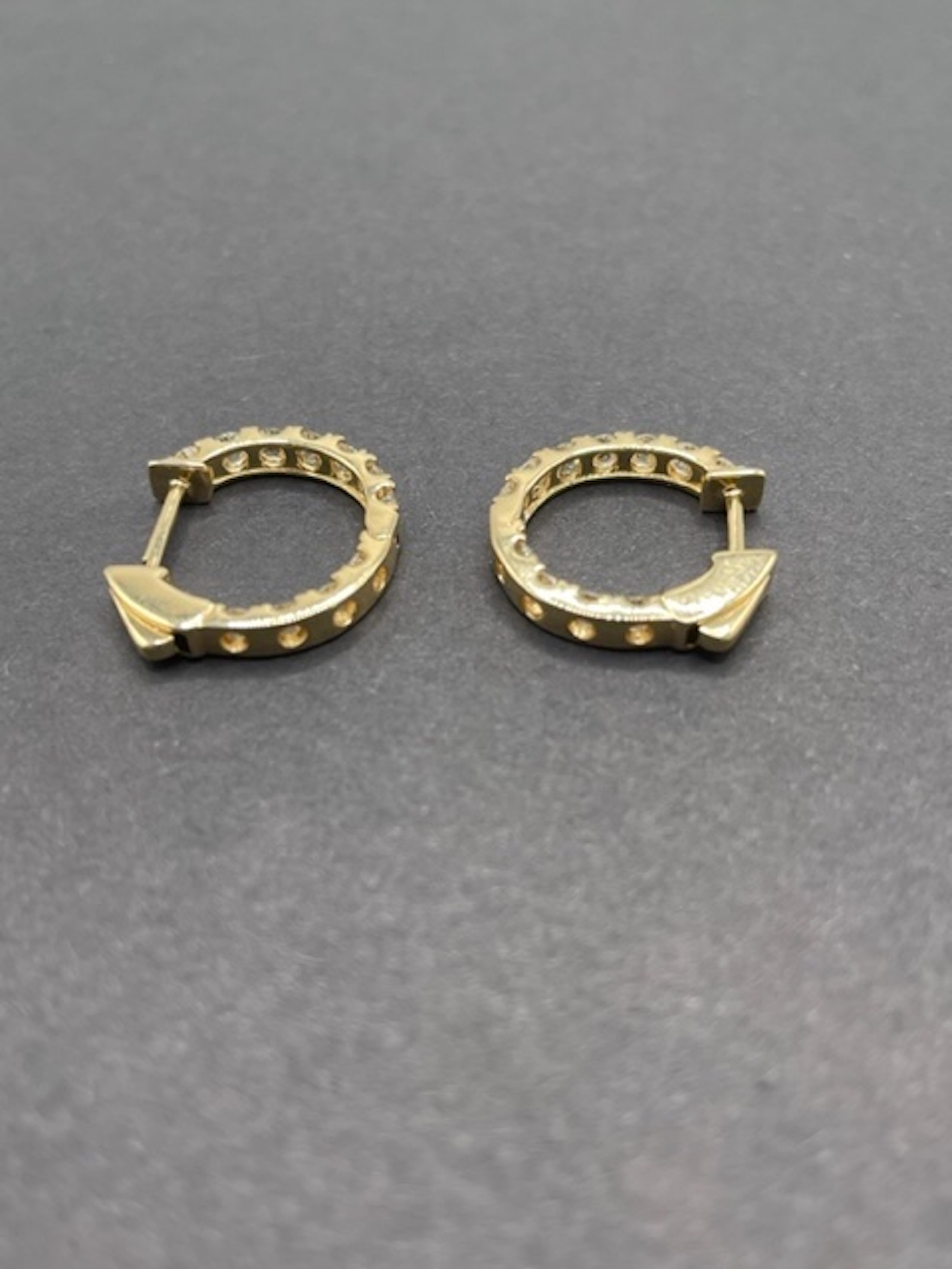 Round Cut 14k Yellow Gold Diamond Earrings For Sale