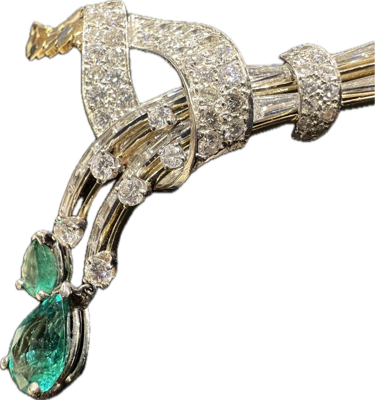 
This stunning 14K yellow gold necklace features beautiful emerald stones and sparkling diamonds, making it the perfect addition to any jewelry collection. The piece is IGI certified and comes with a certification for added peace of mind. The