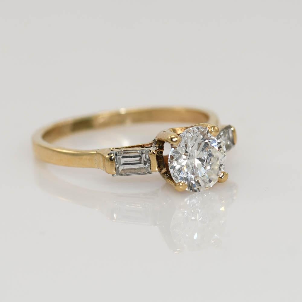 Bague de fiançailles en or jaune 14 carats avec diamants 1,03 carat, CTR-2,7 g en vente 2