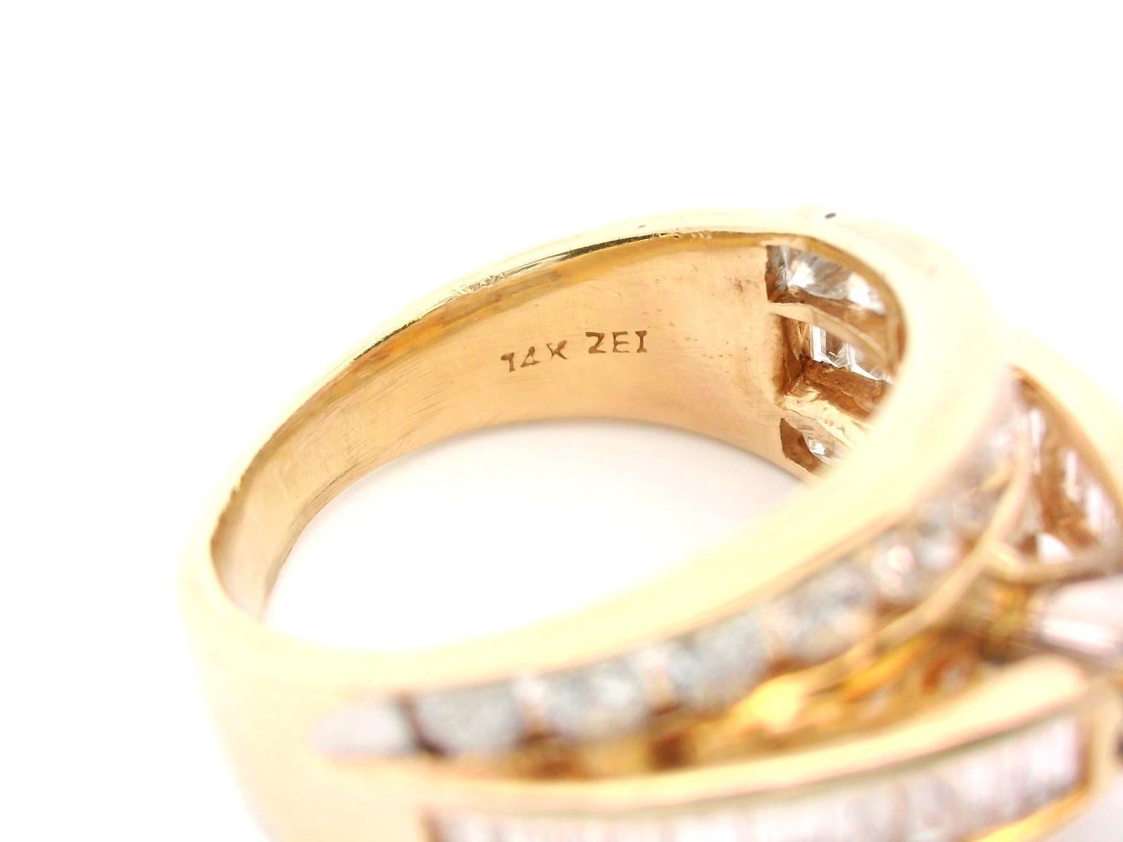 Anillo de compromiso de diamantes en oro amarillo de 14k en venta 6