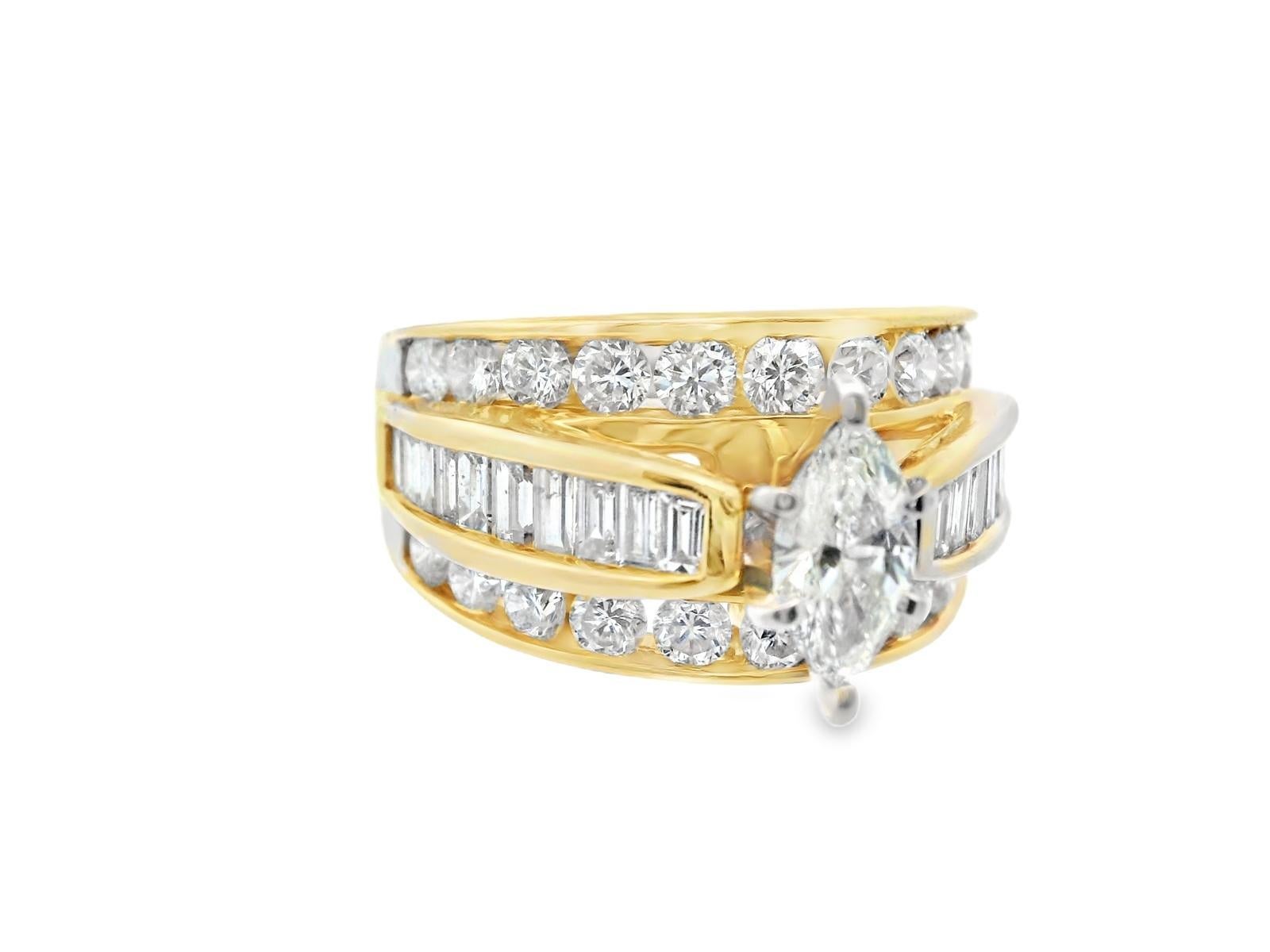 Anillo de compromiso de diamantes en oro amarillo de 14k Contemporáneo en venta