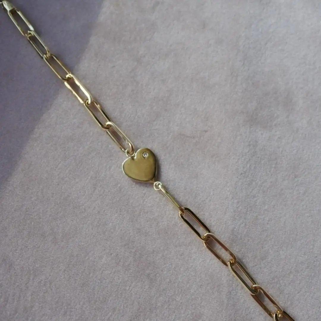 14K Yellow Gold Diamond Engraved Heart Charm Cable Chain Bracelet, Shlomit Rogel In New Condition For Sale In Ramatgan, IL