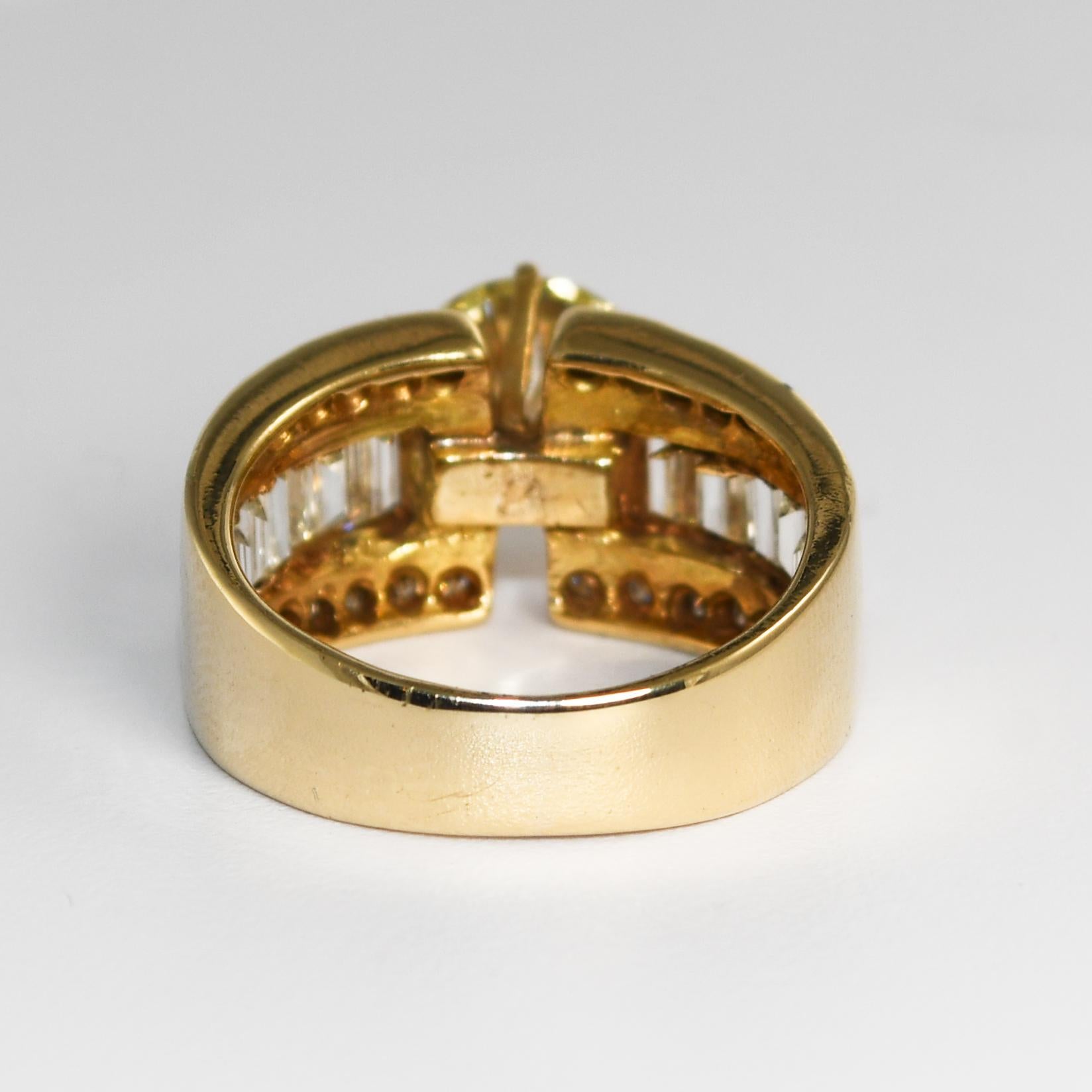 14K Yellow Gold Diamond Estate Ring GIA Certified 3.21ct In Good Condition For Sale In Laguna Beach, CA
