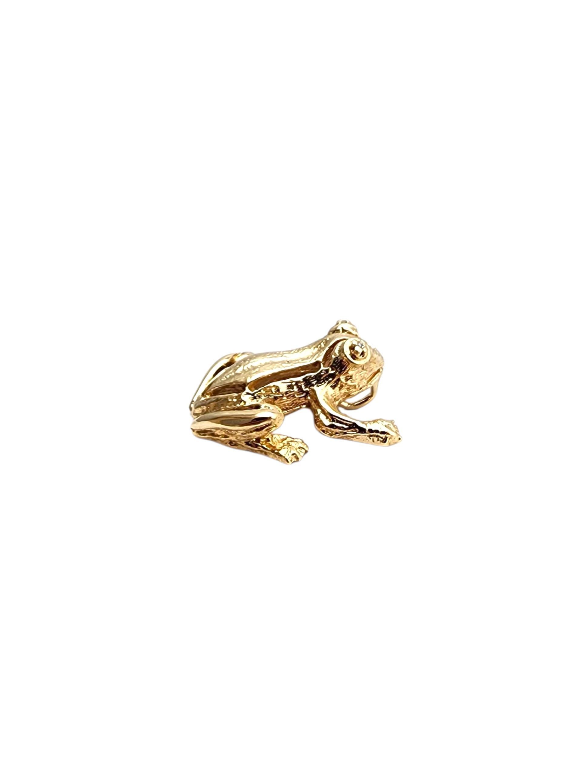 14K Gelbgold Diamant-Augen Frosch Anhänger #22765 im Zustand „Gut“ im Angebot in Washington Depot, CT