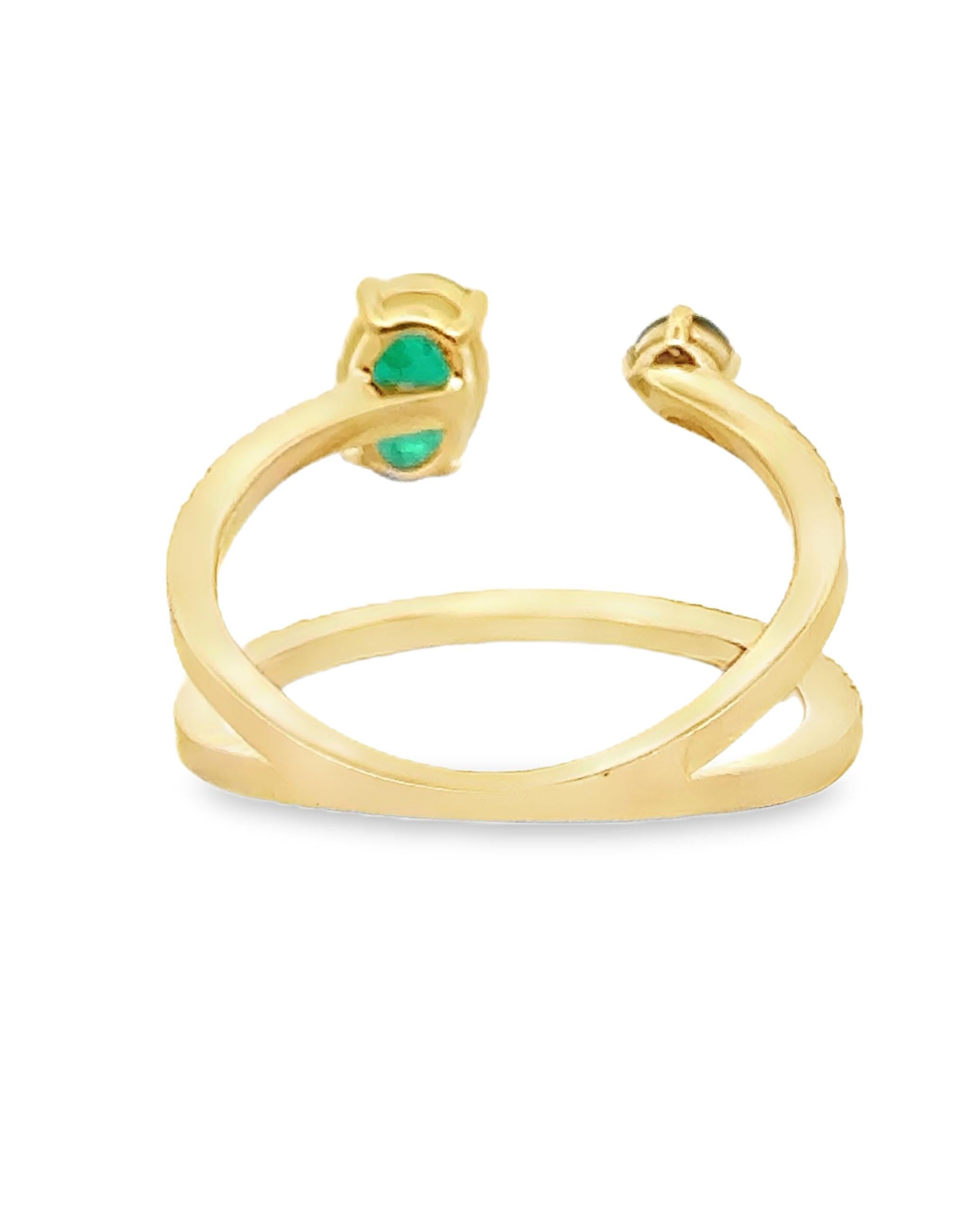 Contemporary 14K Yellow Gold Diamond Fashion Ring with Sapphire & Emerald- Size 7 For Sale