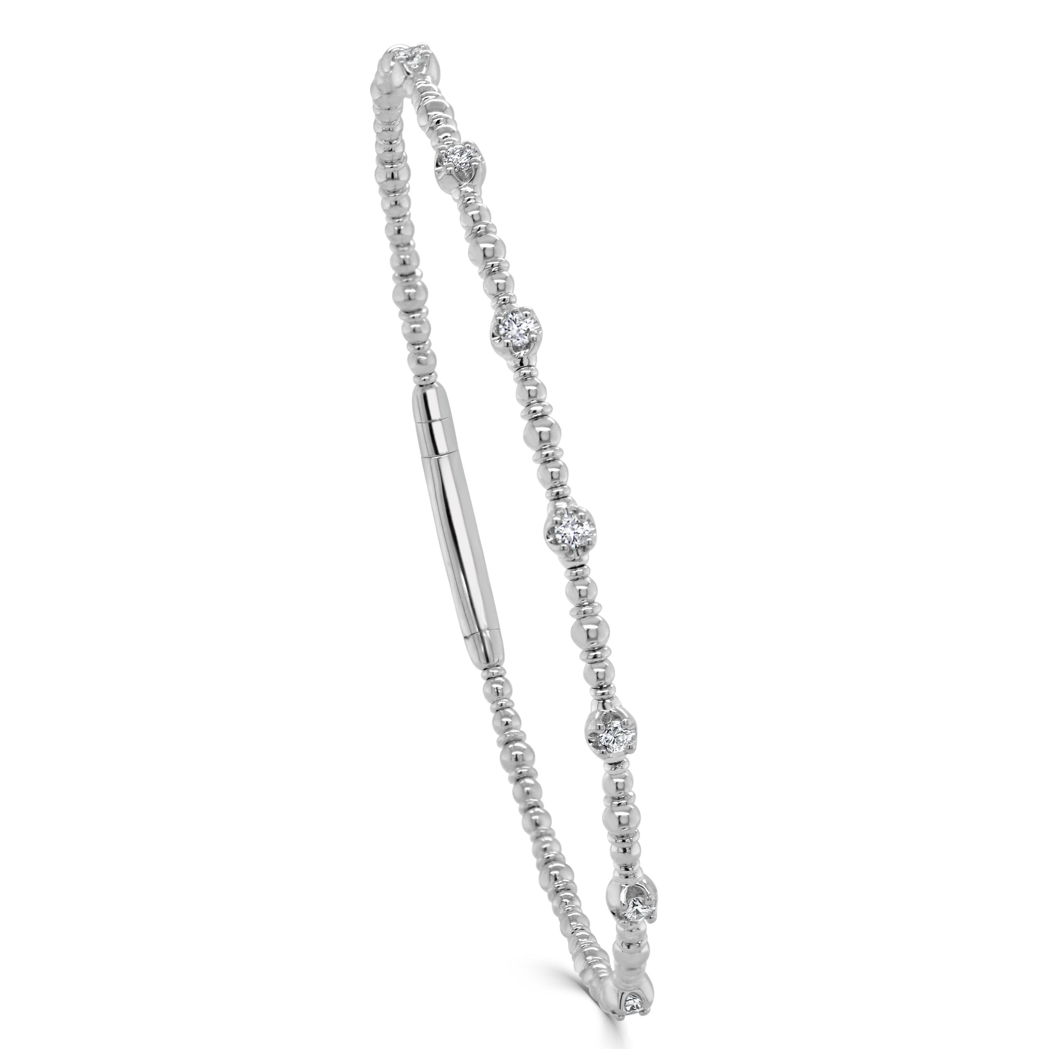 Bracelet empilable flexible en or jaune 14K avec diamants 1/4 CTTW en vente 1
