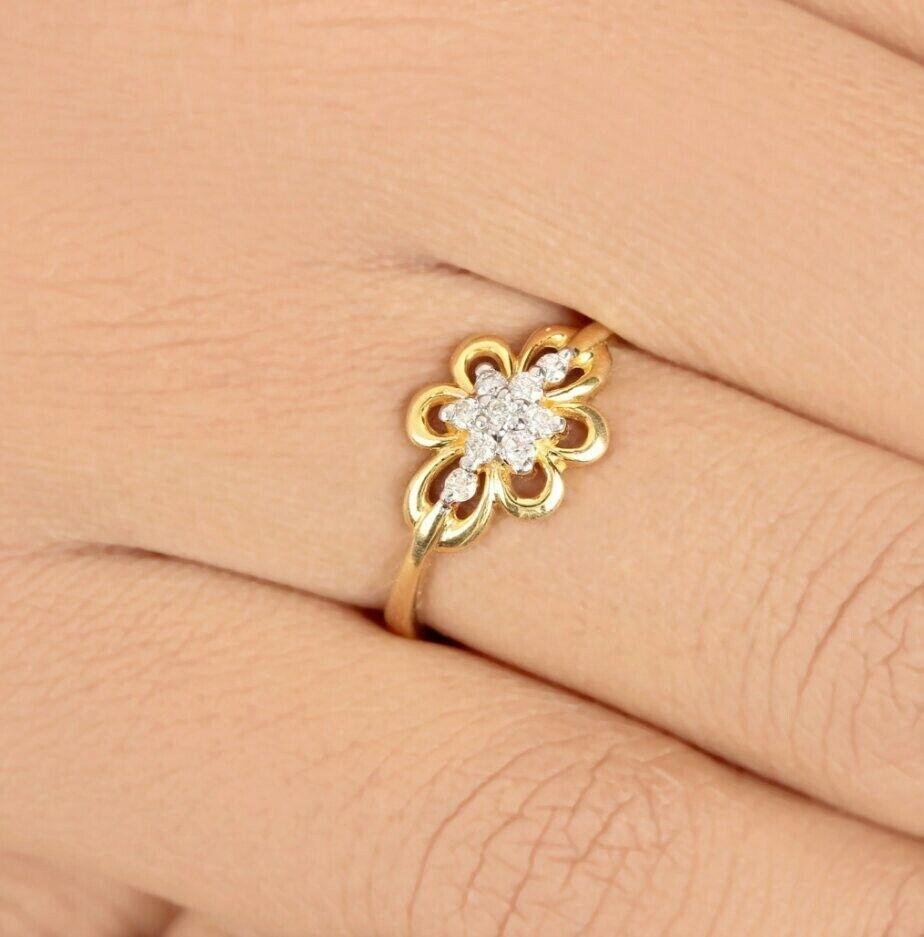 14K Yellow Gold Diamond Floral Statement Ring Handmade Wedding Fine Jewelry In New Condition For Sale In Chicago, IL