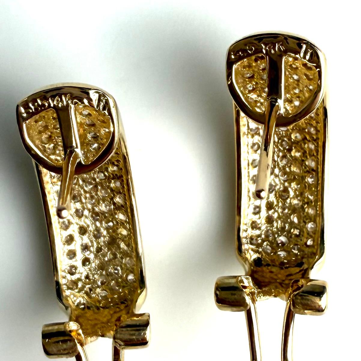 Boucles d'oreilles en or jaune 14K avec diamants 1.30 carats 0.80 pouces de long Pour femmes en vente