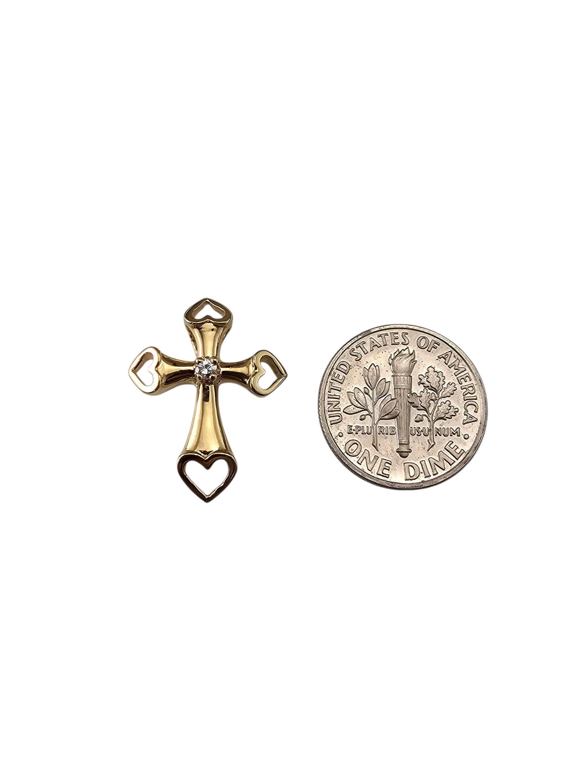 Pendentif croix en or jaune 14K avec diamant #23938 Bon état - En vente à Washington Depot, CT