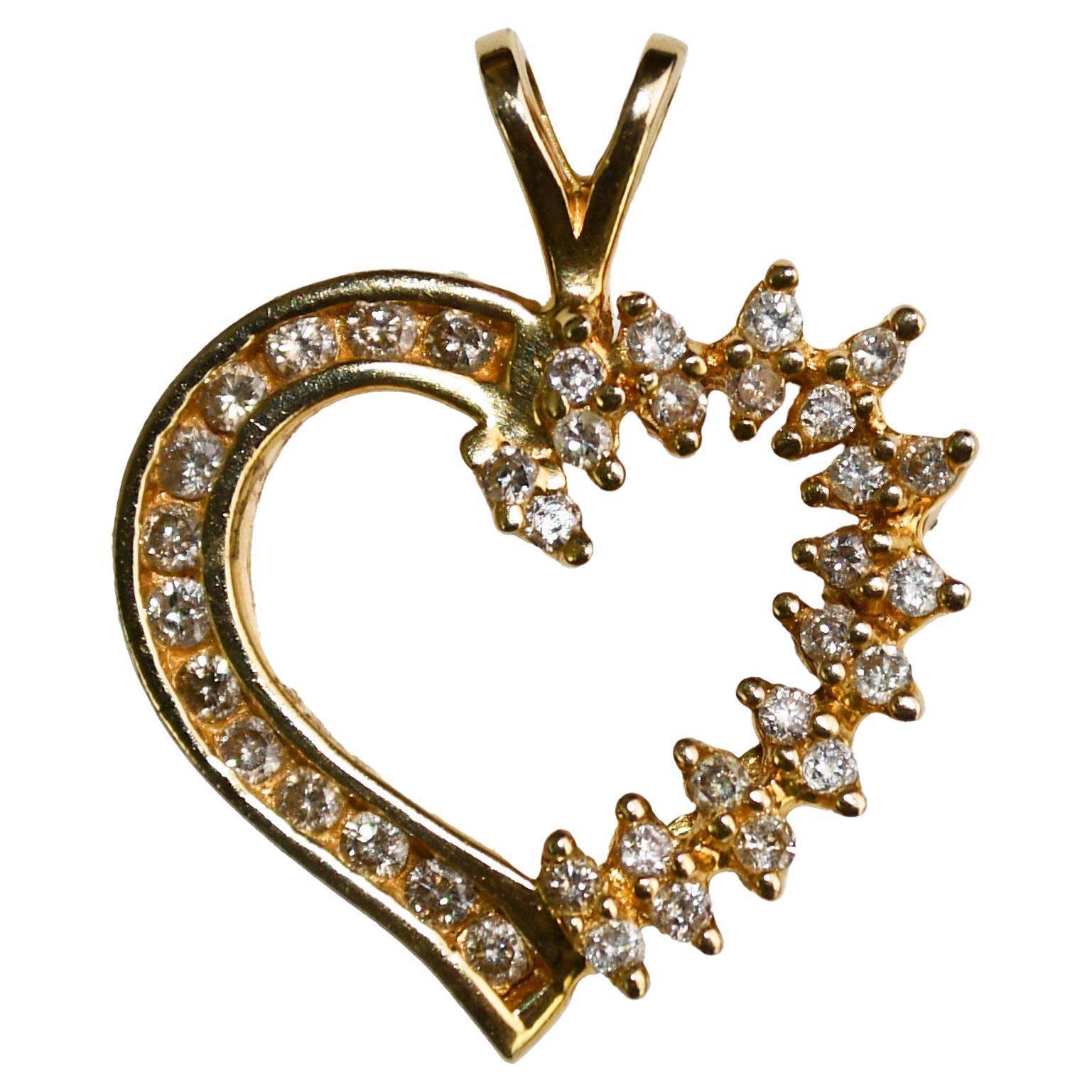 14K Yellow Gold Diamond Heart Pendant 0.50ct For Sale