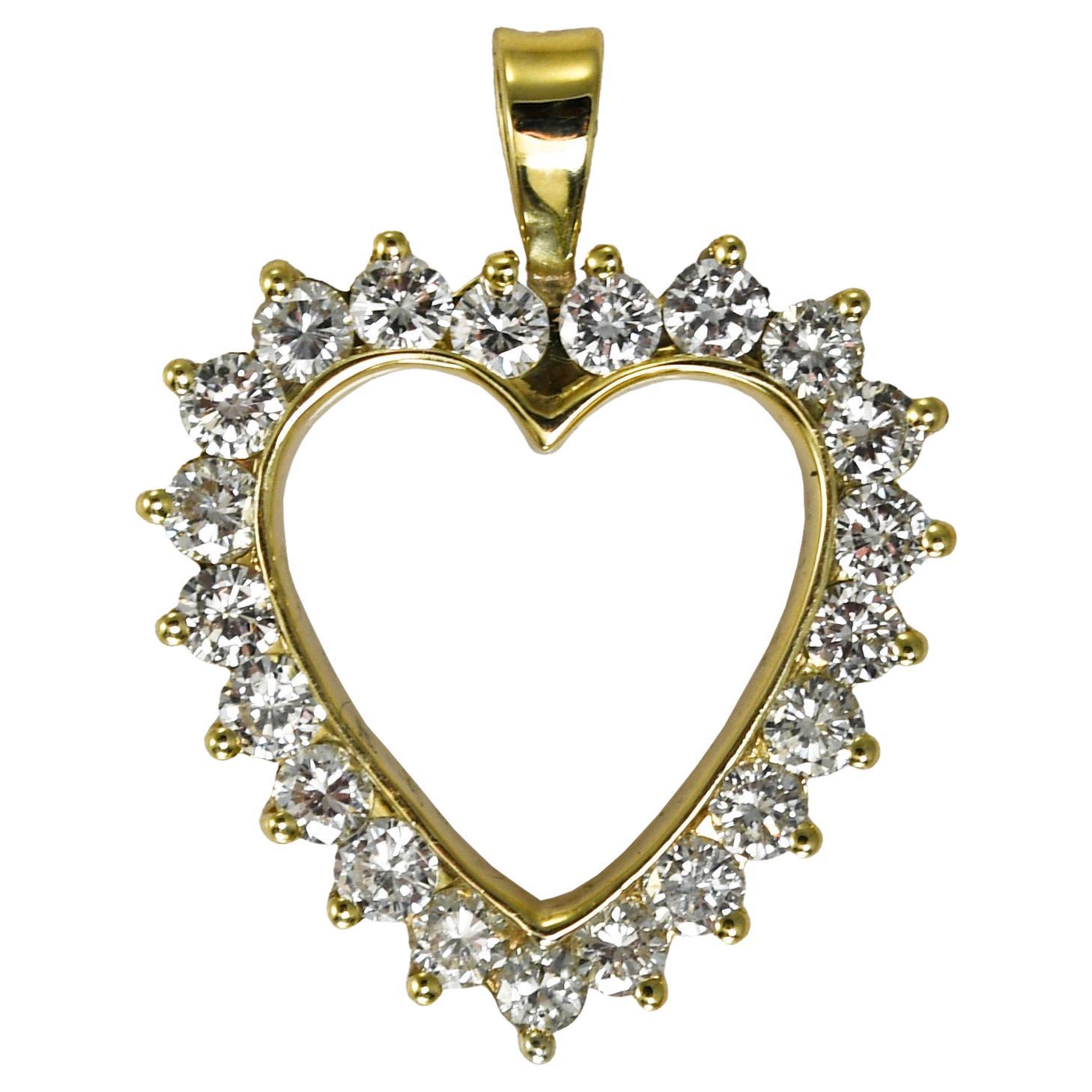 14K Yellow Gold Diamond Heart Pendant 1.00ct For Sale