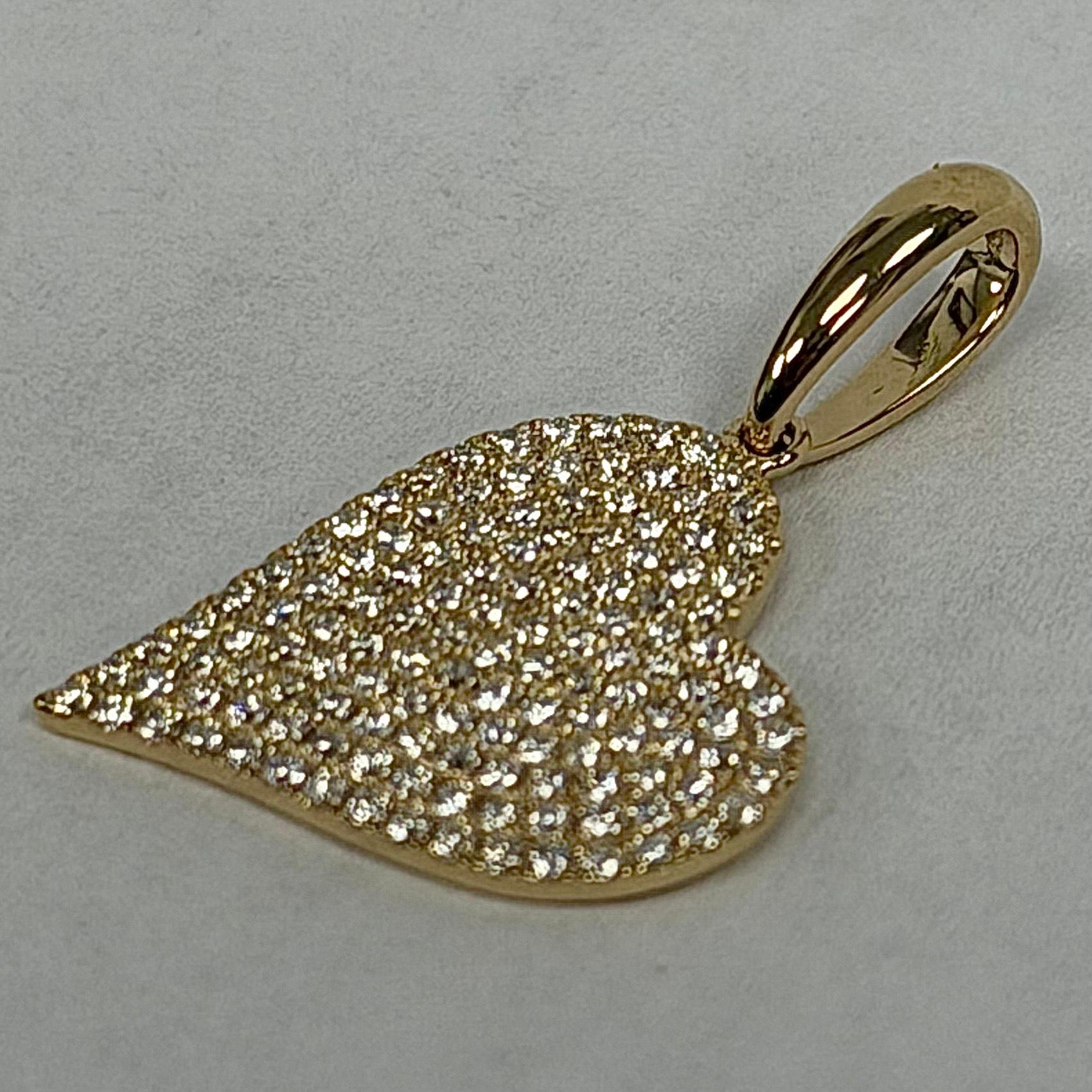 14K Yellow Gold Diamond Heart Pendant (Moderne) im Angebot