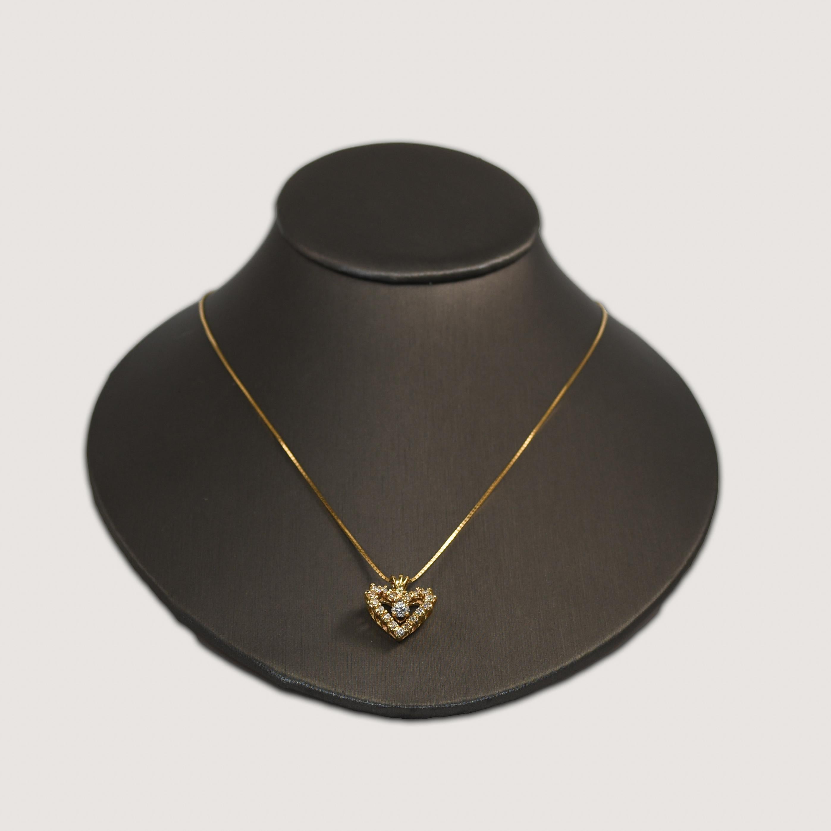 Taille ronde Collier pendentif cœur en or jaune 14 carats avec diamants 1,00 tdw en vente