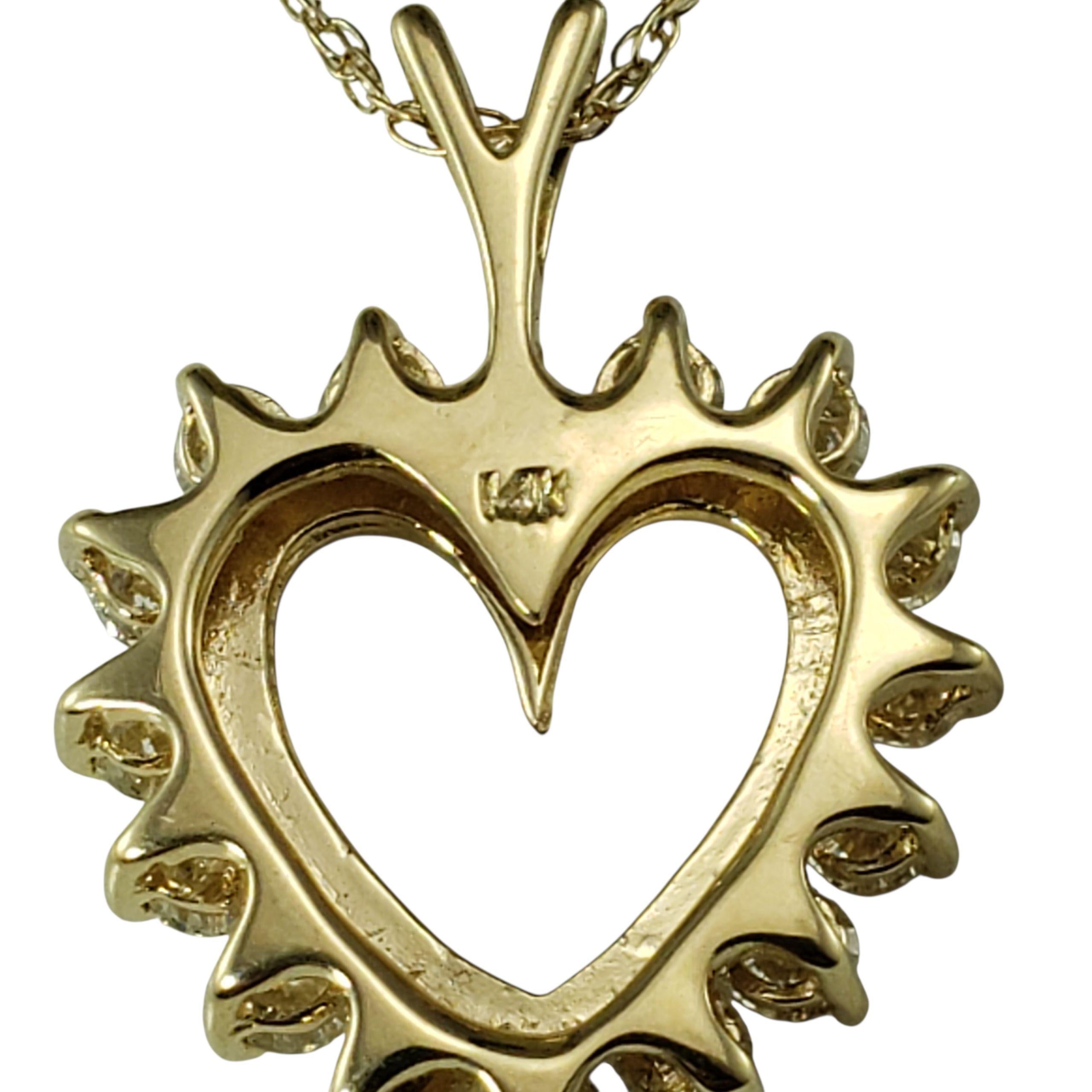 Collier en or jaune 14K avec pendentif en forme de cœur en diamant #23485 Bon état - En vente à Washington Depot, CT