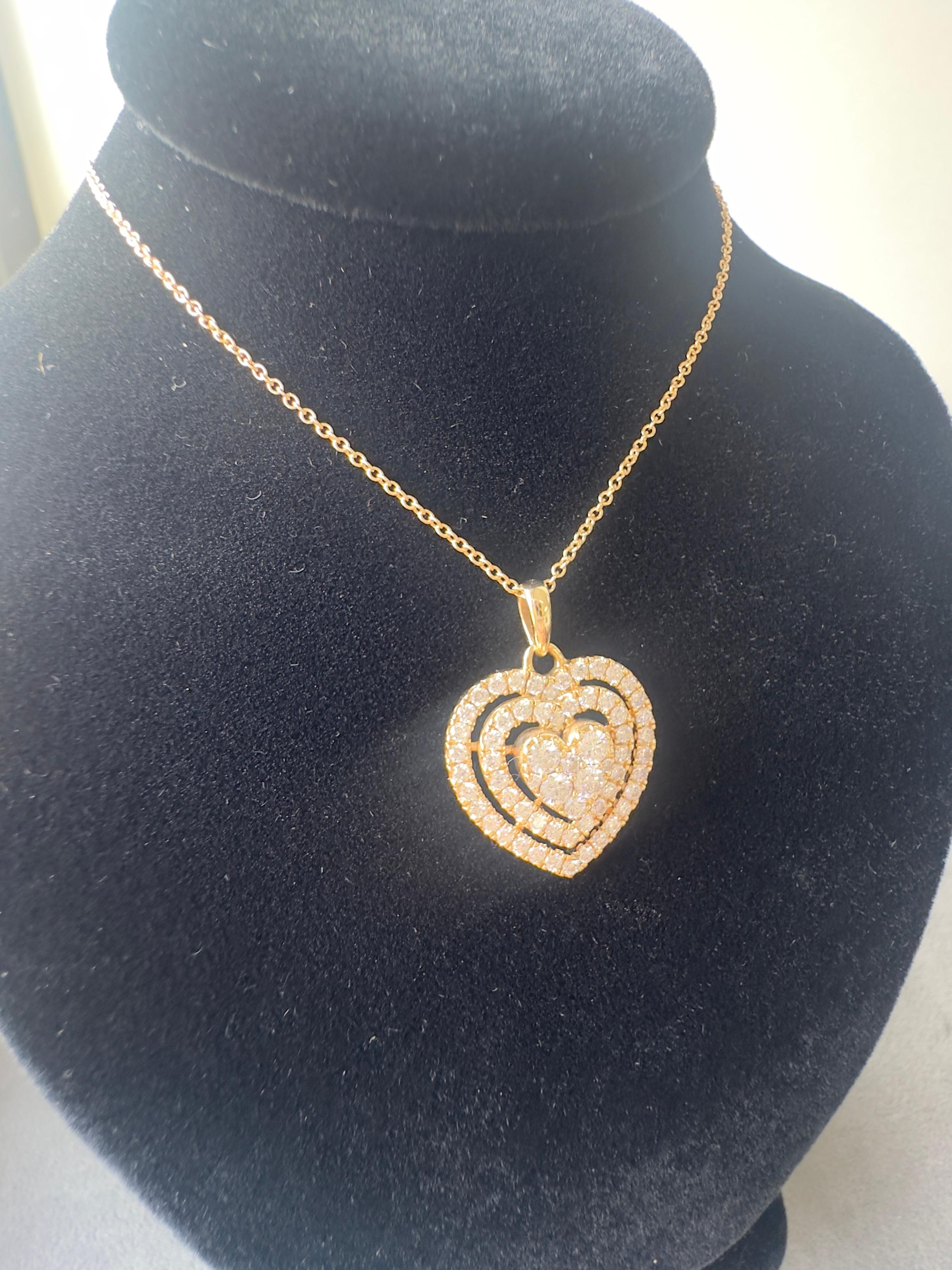 Donna Collana con ciondolo a forma di cuore con diamante in oro giallo 14k in vendita